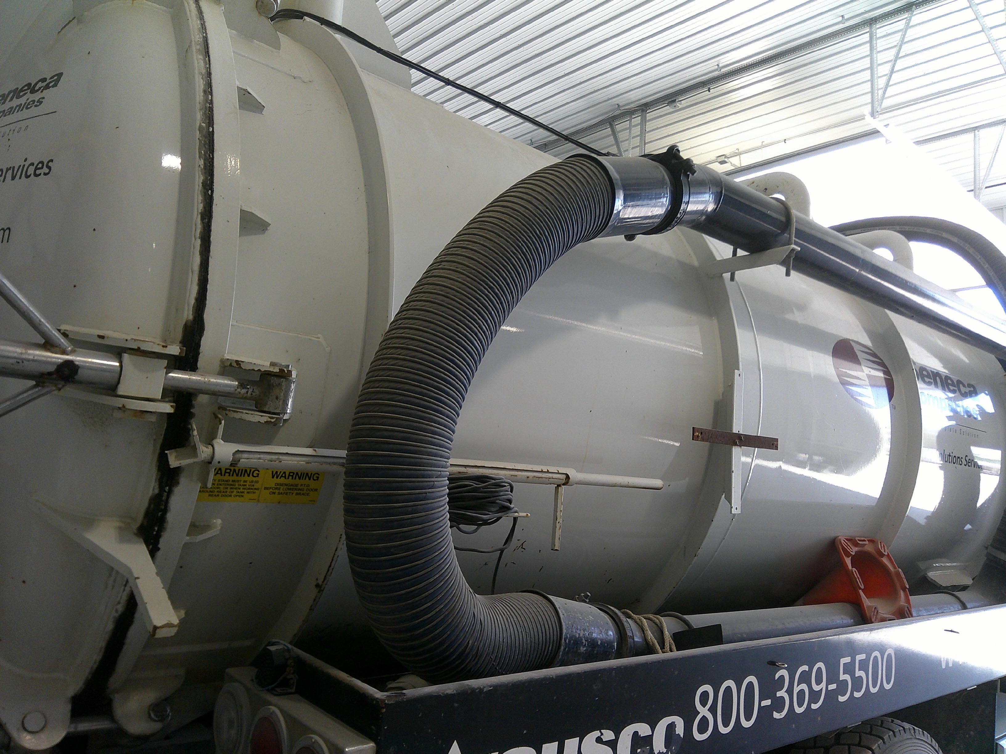 2017 Freightliner 114SD Semi Trucks/Trailer