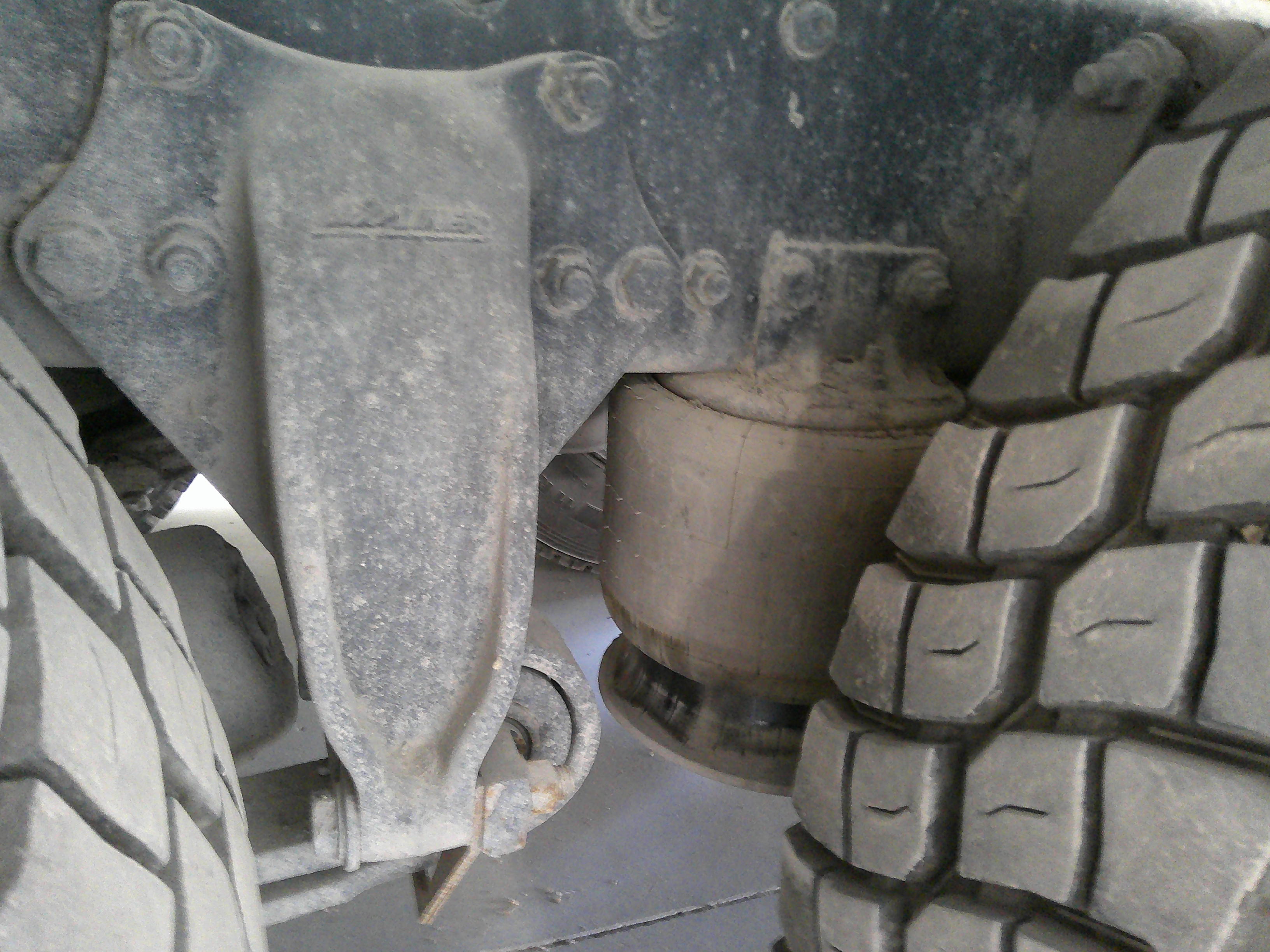 2017 Freightliner 114SD Semi Trucks/Trailer