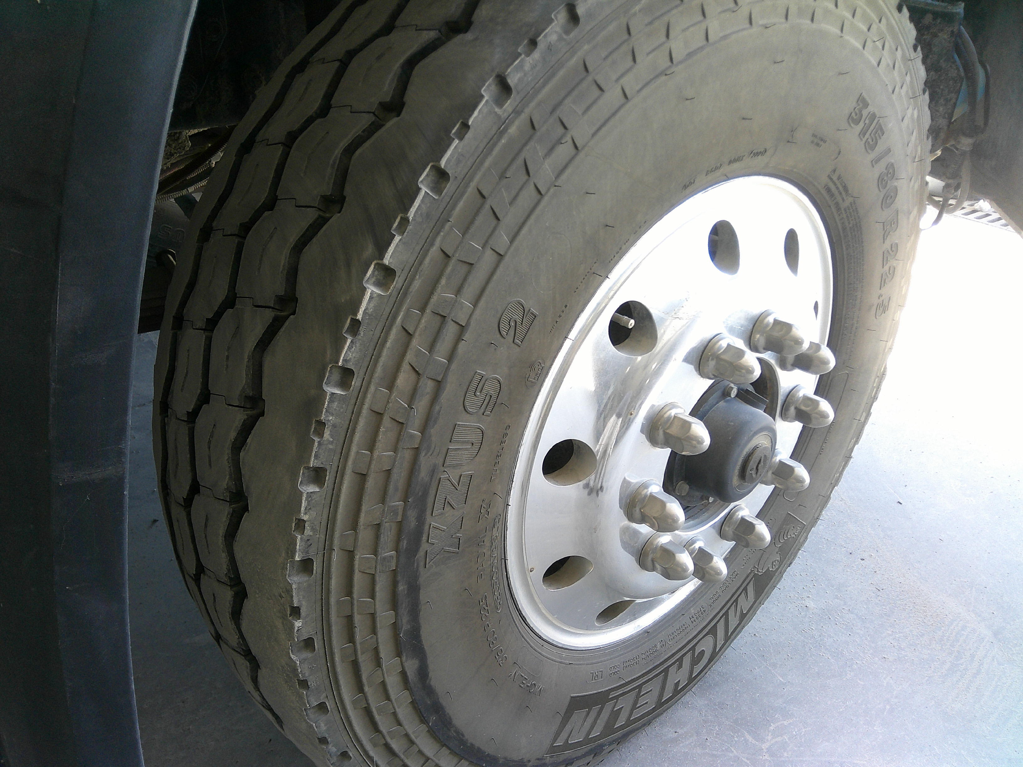 2017 Freightliner 114SD Semi Trucks/Trailer