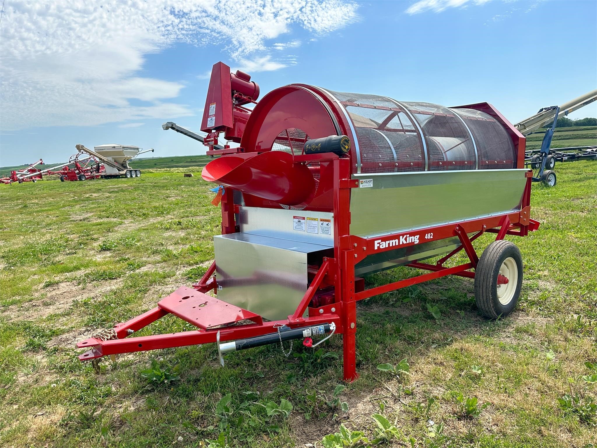 2026 Farm King Y482 Grain Cleaner