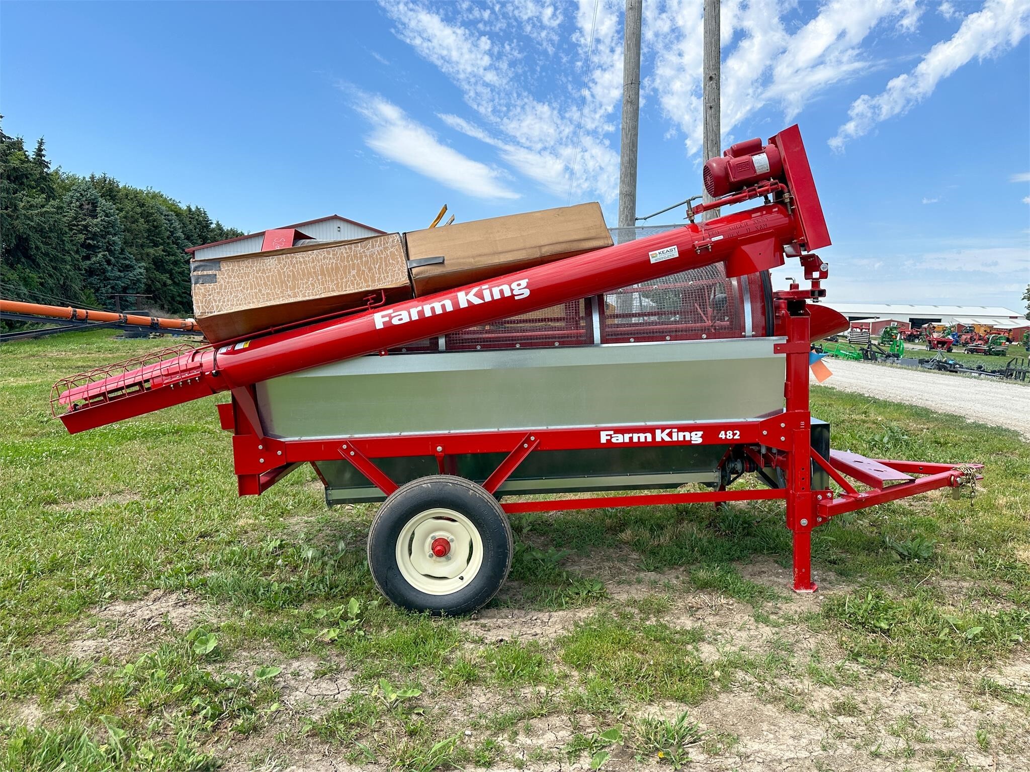 2026 Farm King Y482 Grain Cleaner