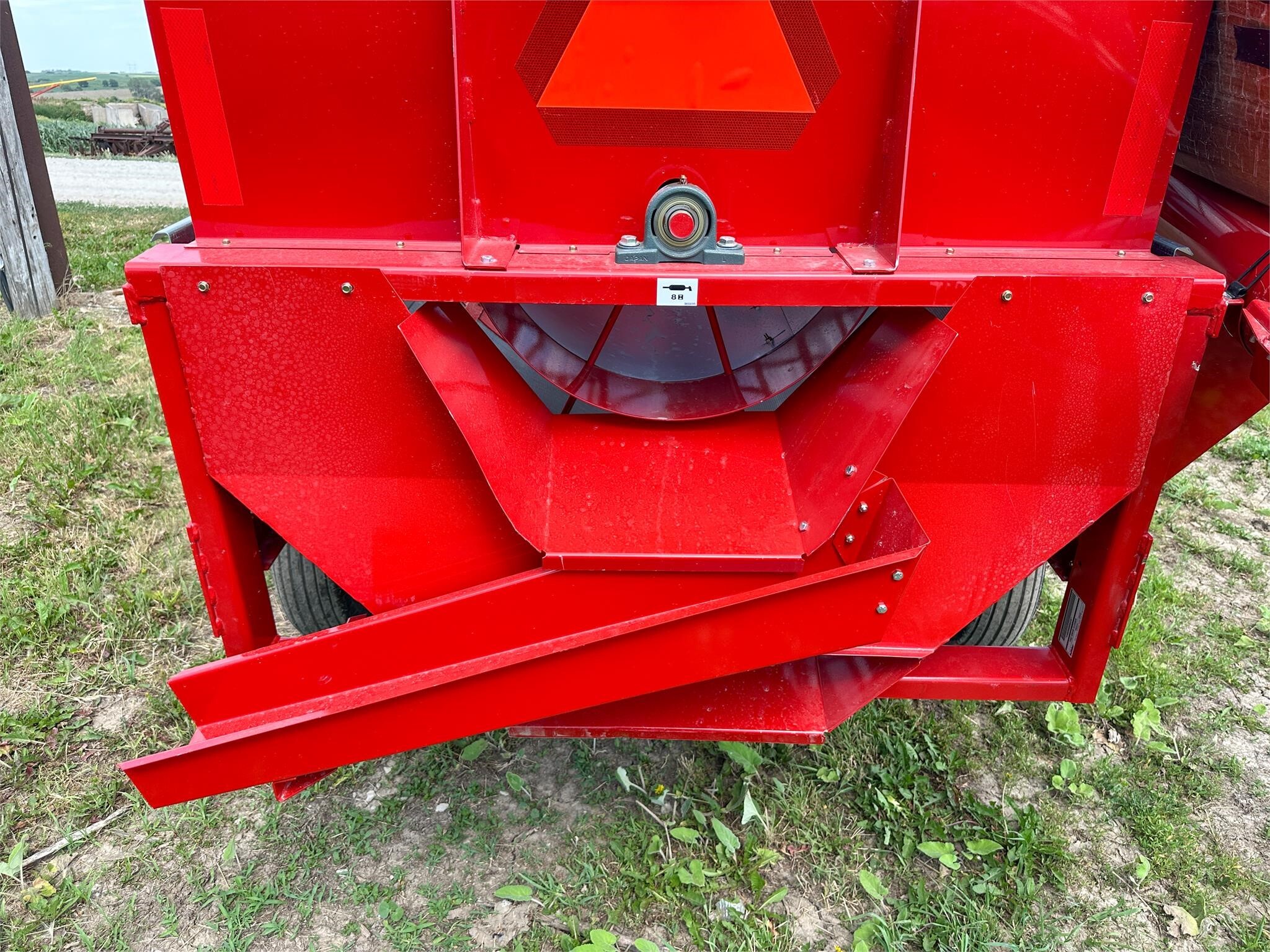 2026 Farm King Y482 Grain Cleaner