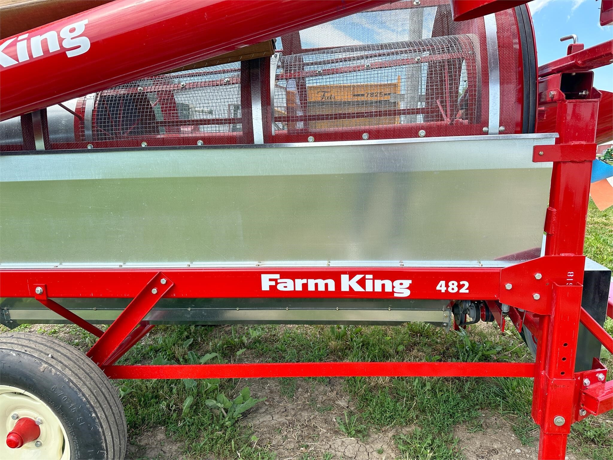 2026 Farm King Y482 Grain Cleaner