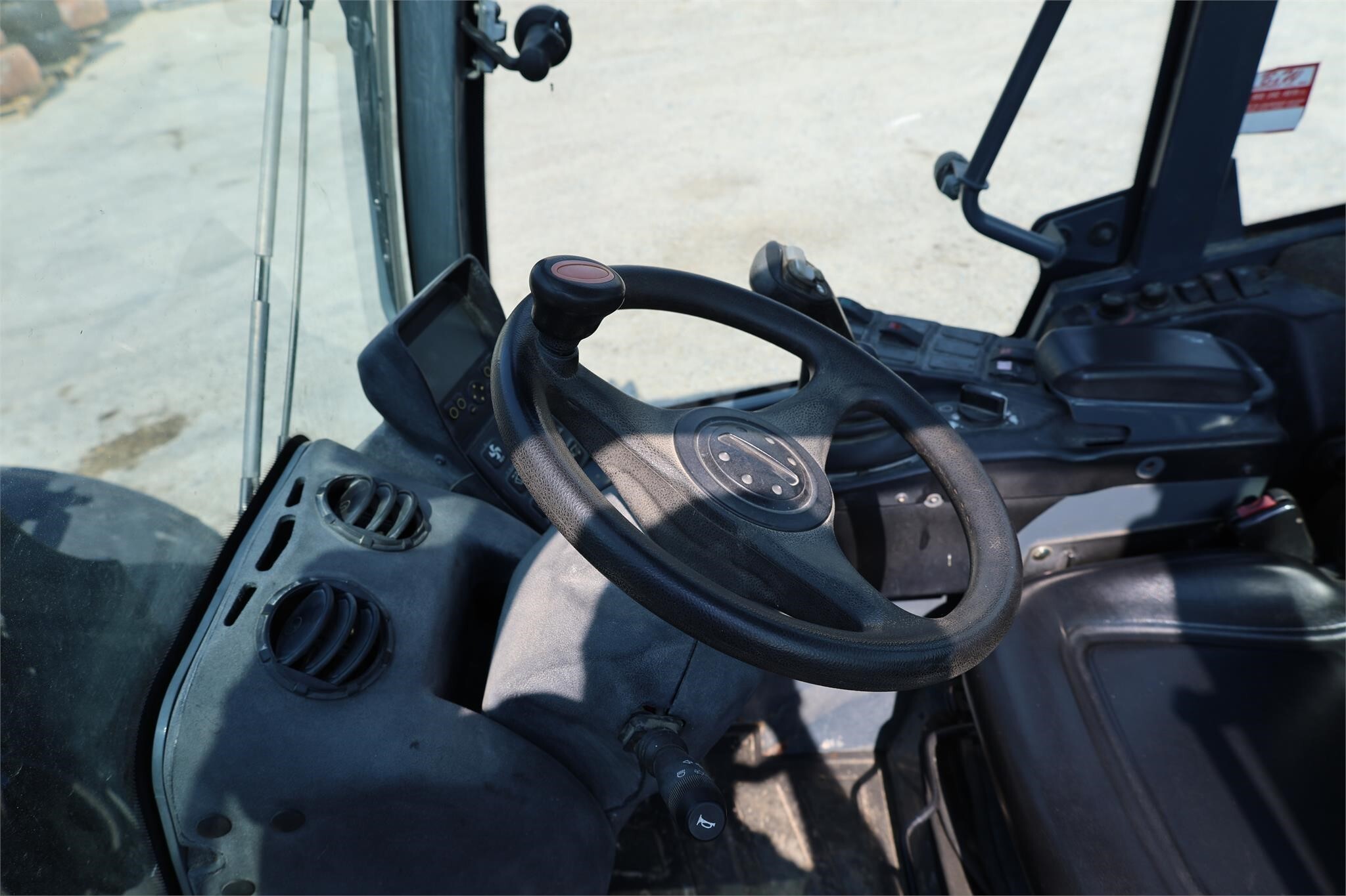 2016 Gehl AL750 Front End Loader
