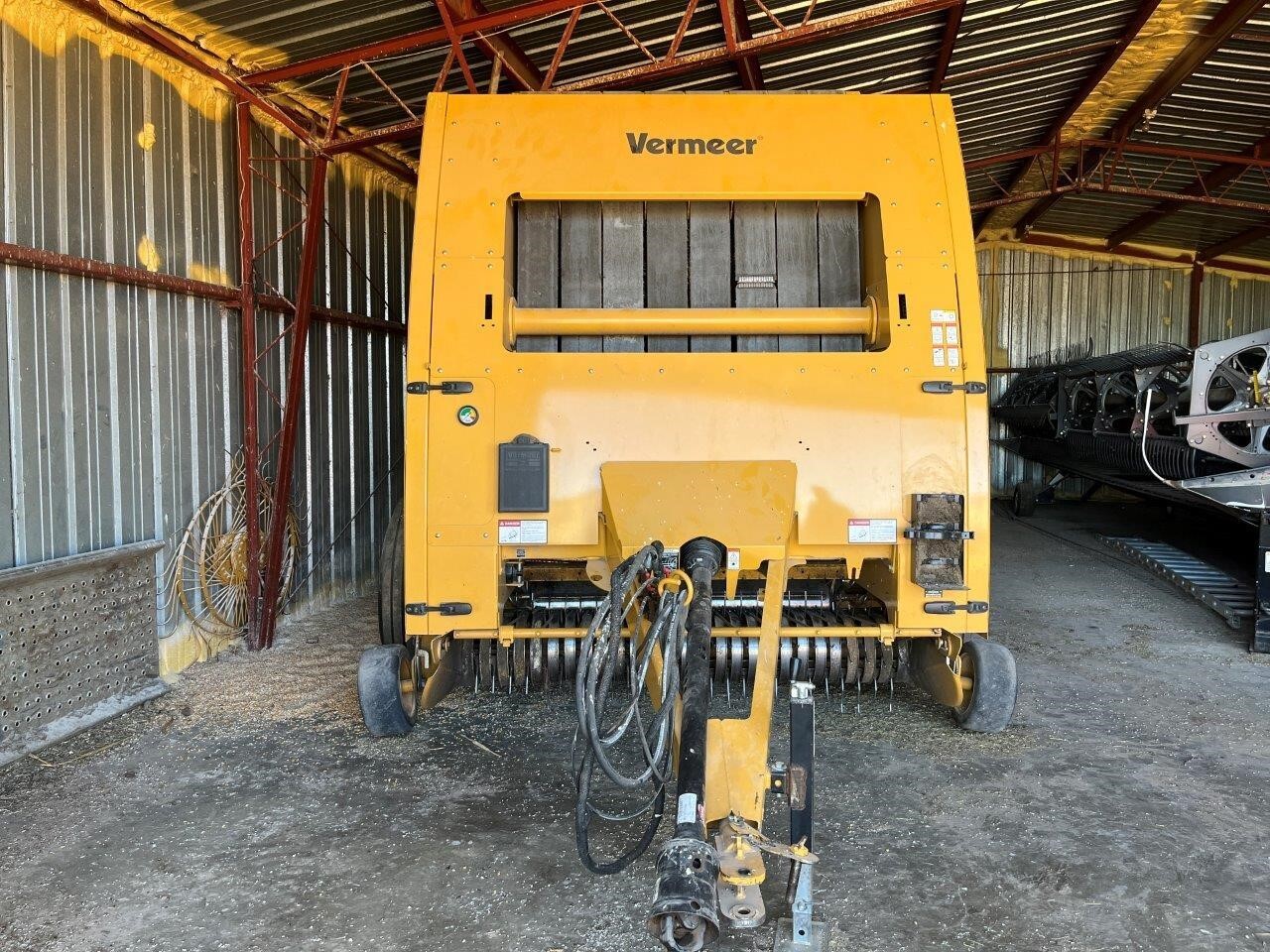 2019 Vermeer 605N Round Baler
