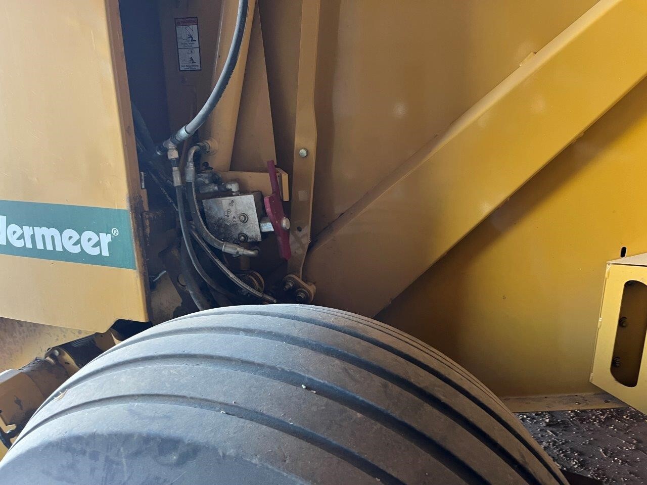 2019 Vermeer 605N Round Baler