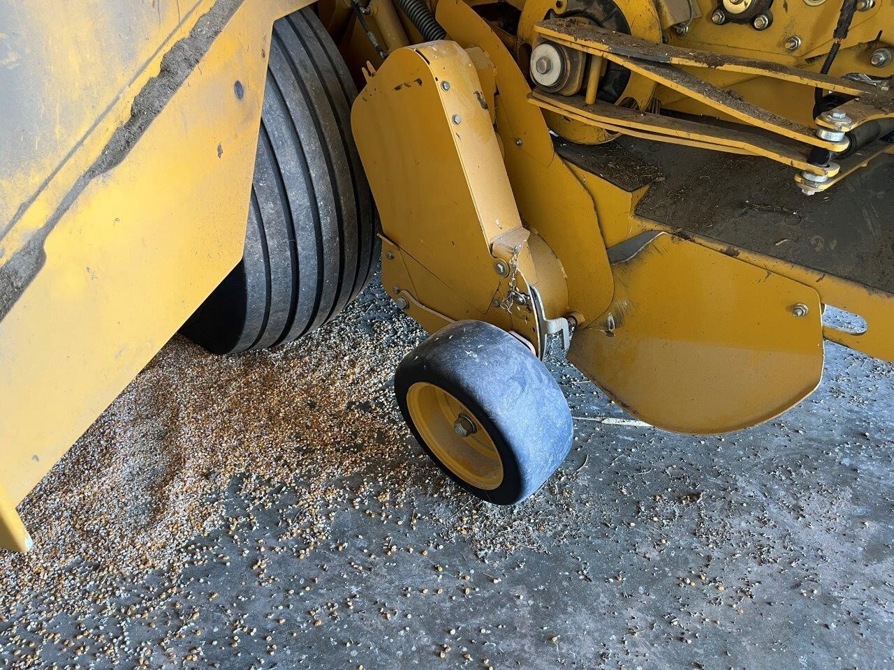 2019 Vermeer 605N Round Baler