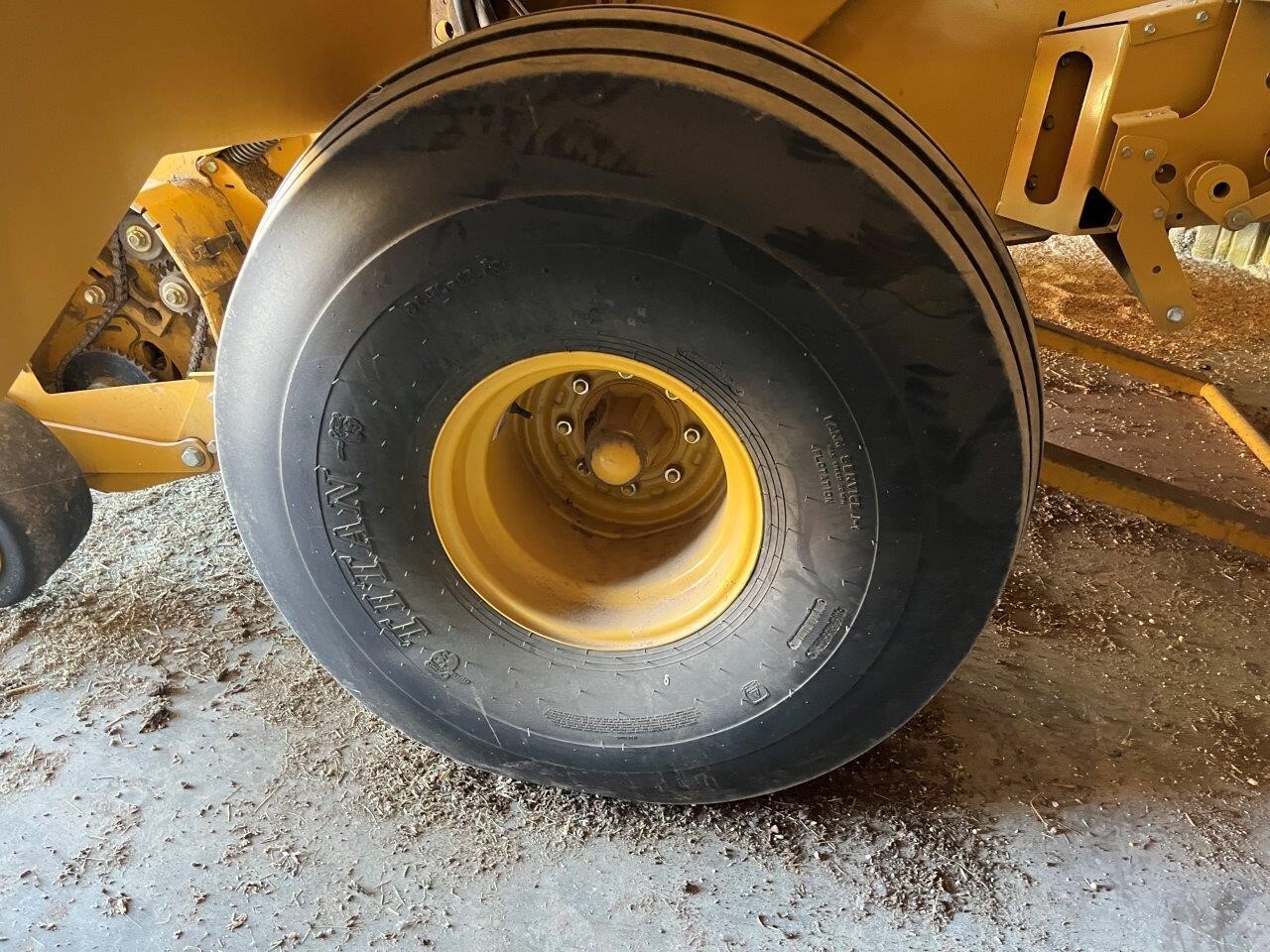 2019 Vermeer 605N Round Baler