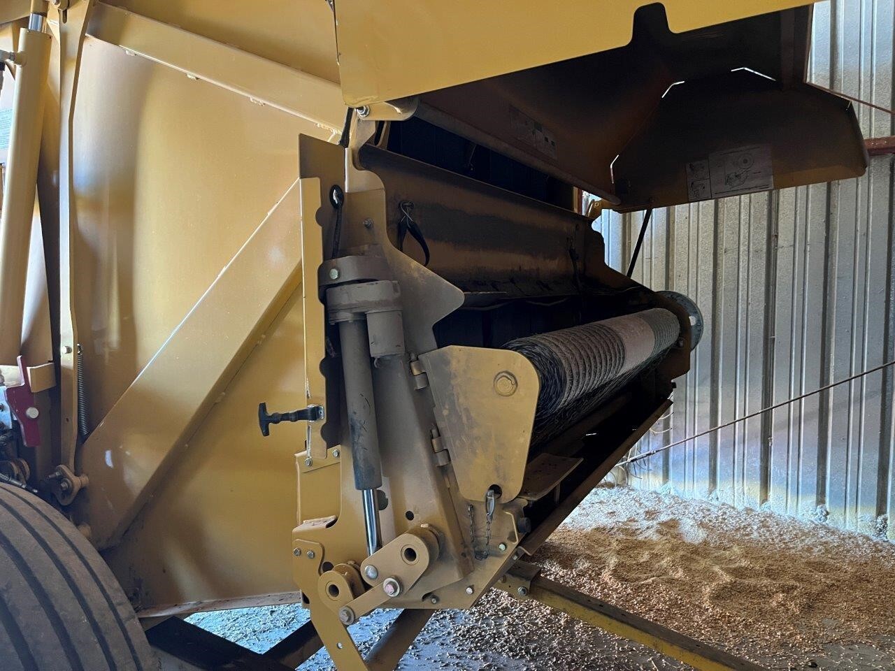 2019 Vermeer 605N Round Baler