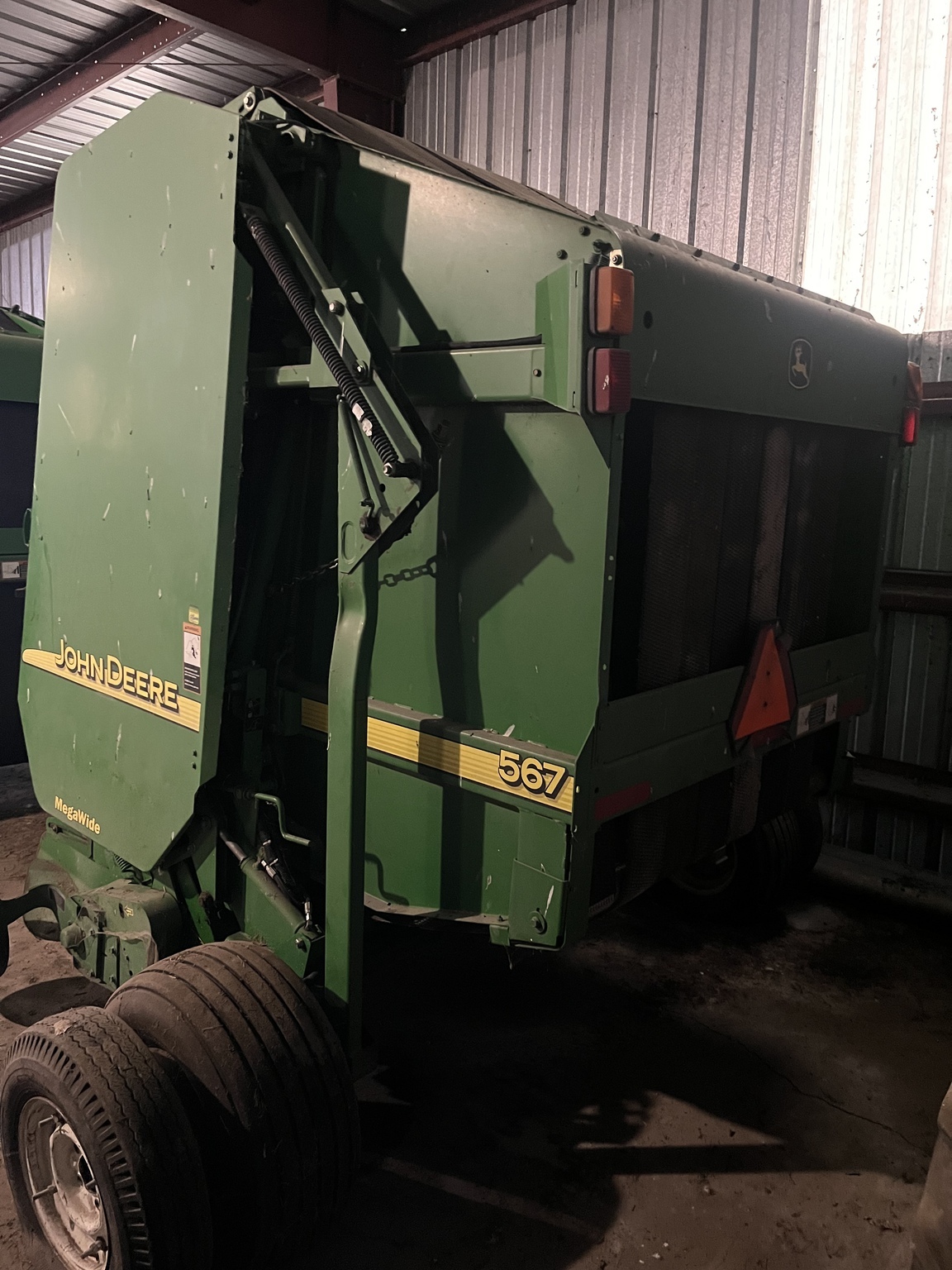 2004 John Deere 567 Round Baler