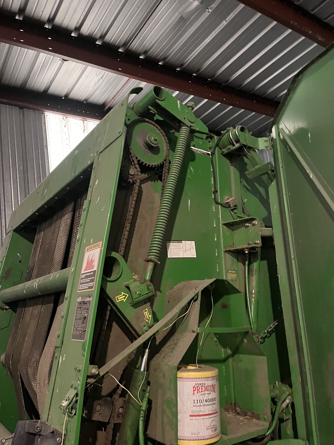 2004 John Deere 567 Round Baler