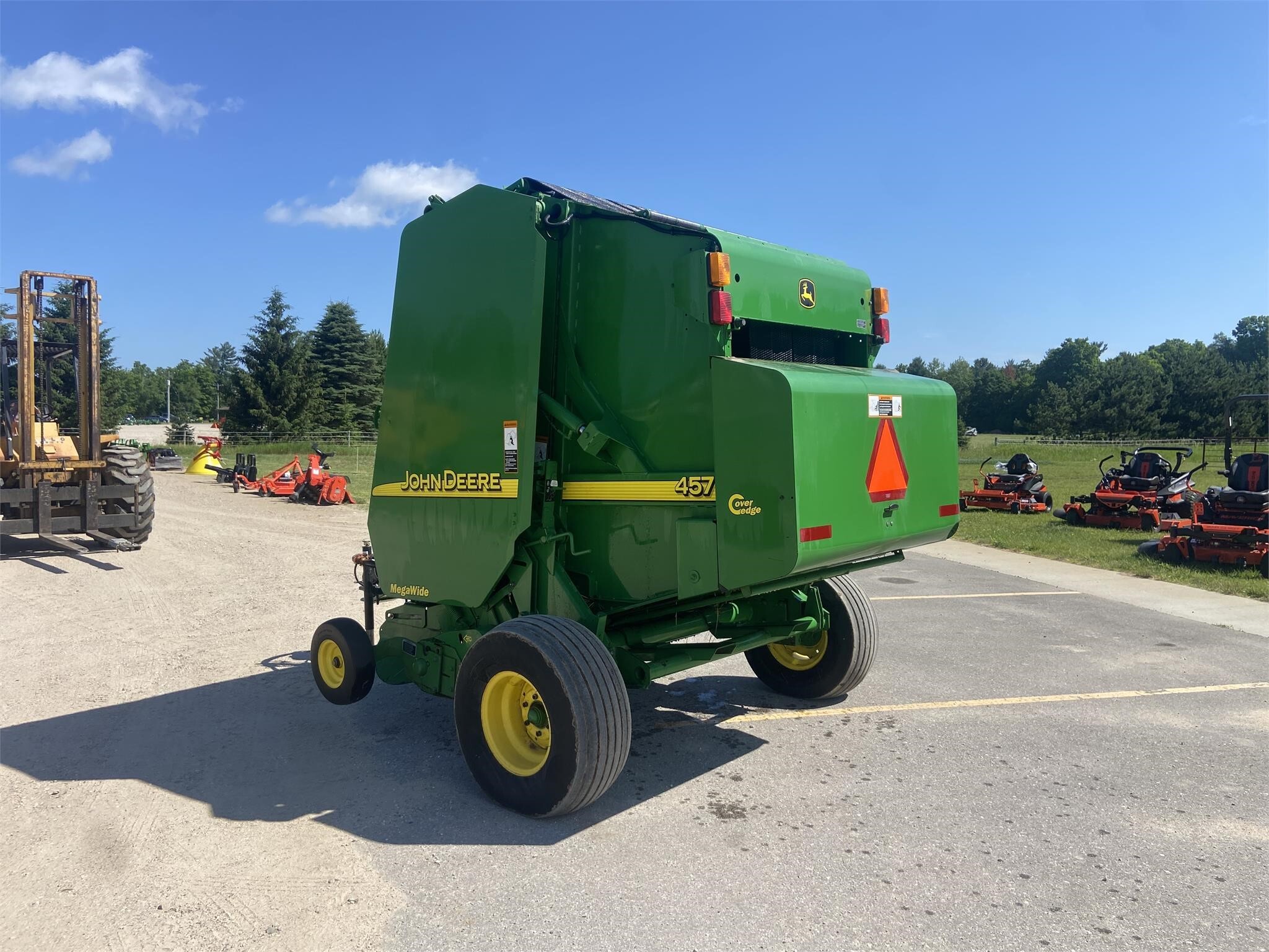 John Deere 457 Round Baler 15,800 Machinery Pete