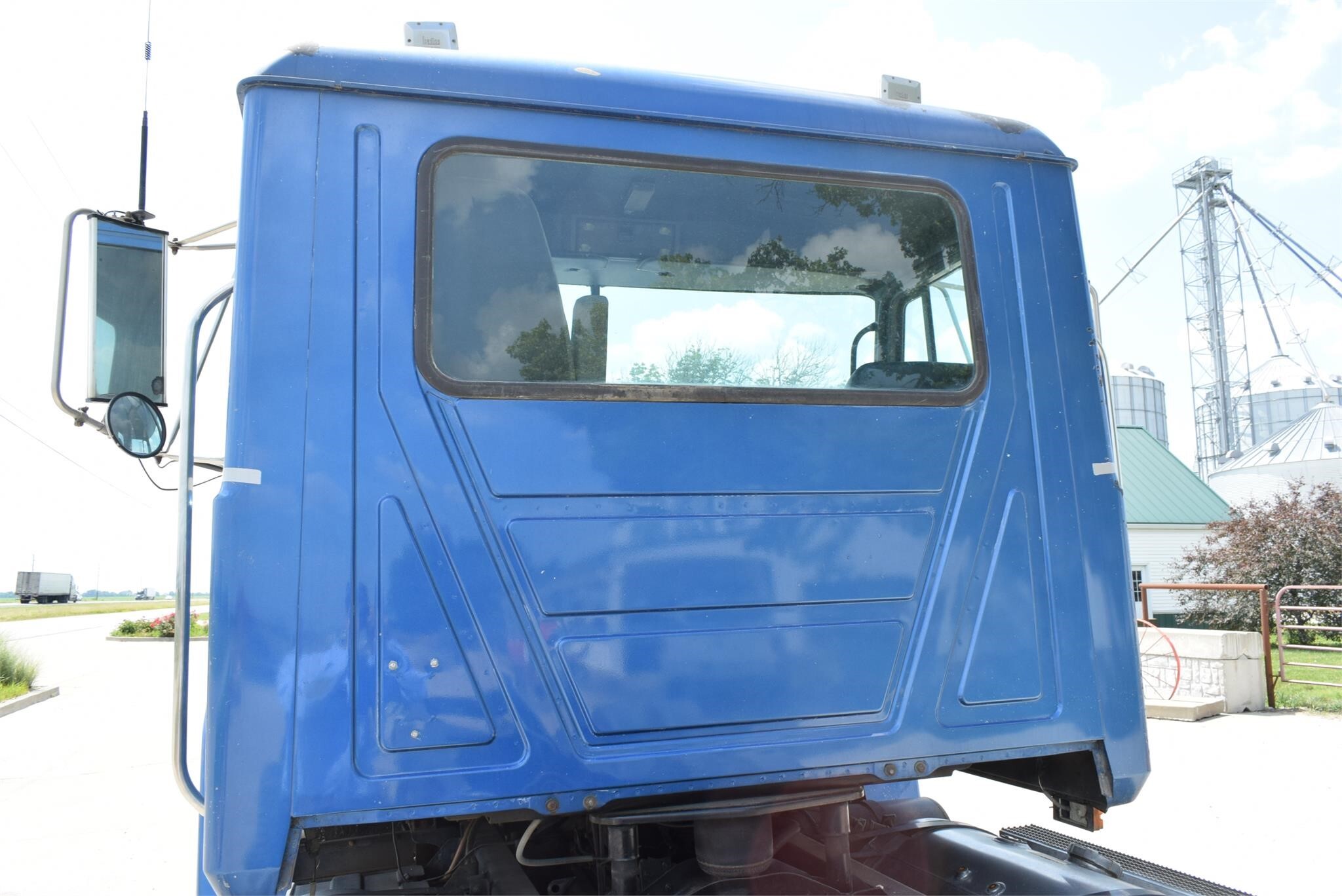 1993 Mack CH613 Semi Trucks/Trailer