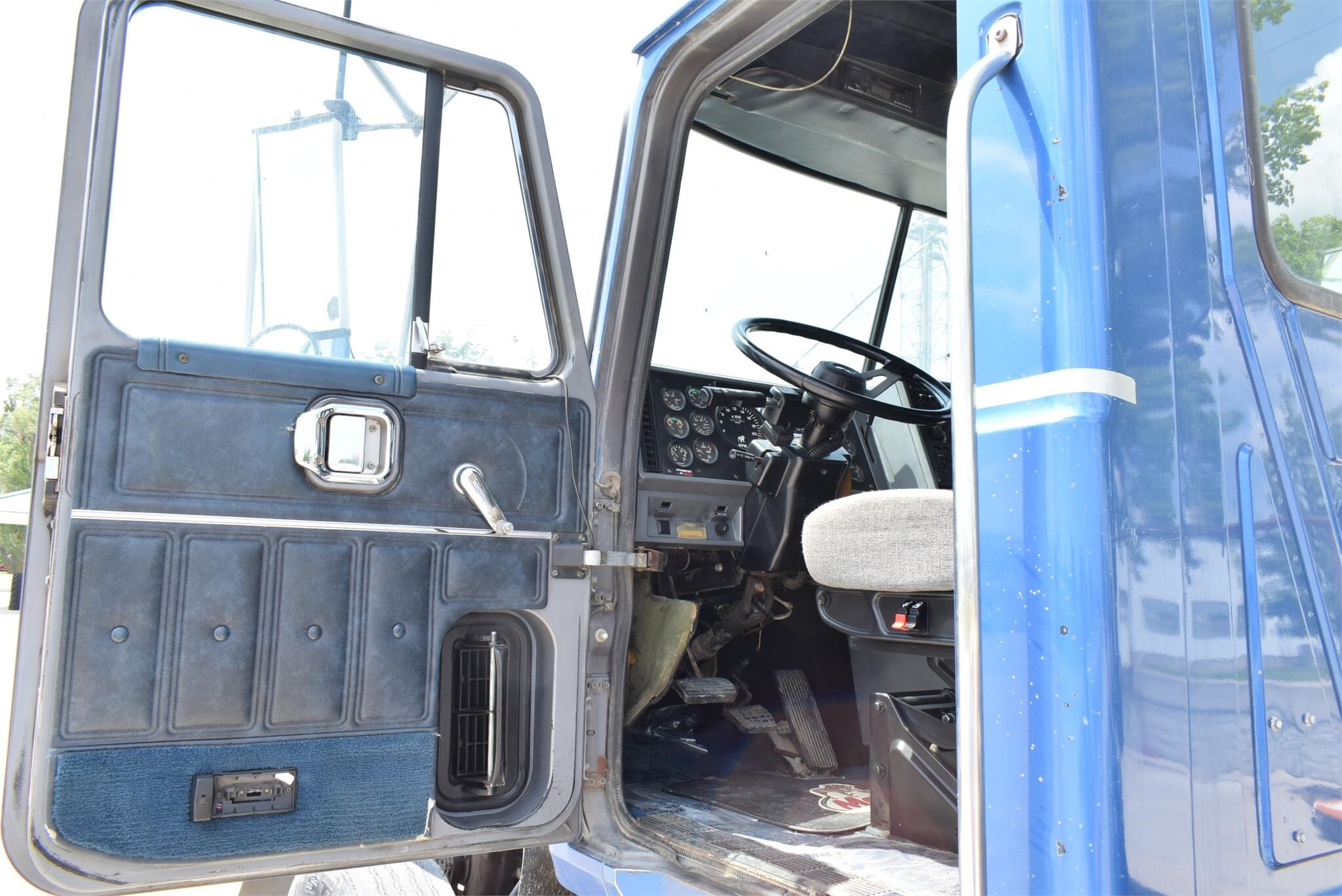 1993 Mack CH613 Semi Trucks/Trailer