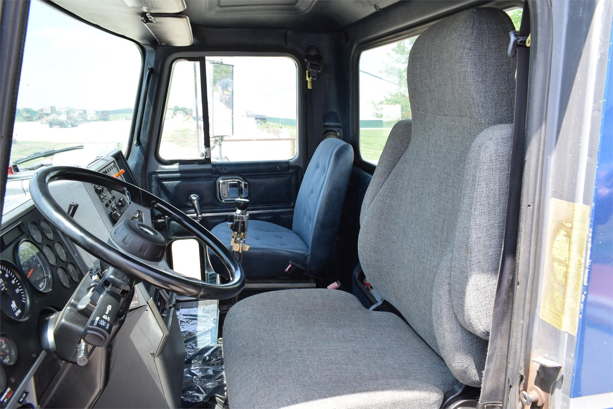 1993 Mack CH613 Semi Trucks/Trailer