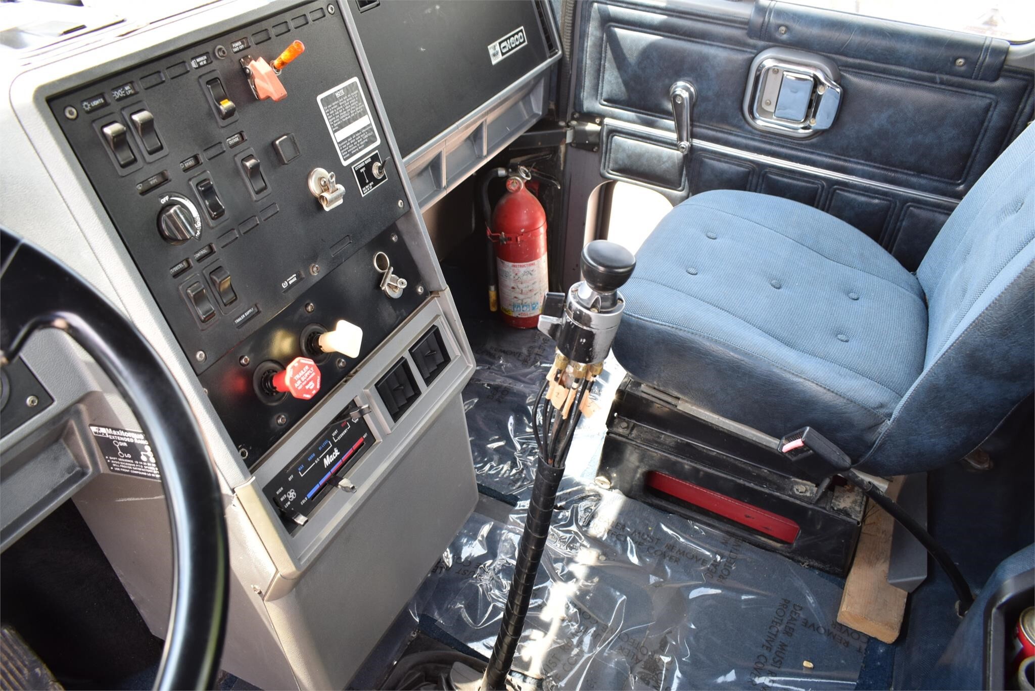 1993 Mack CH613 Semi Trucks/Trailer