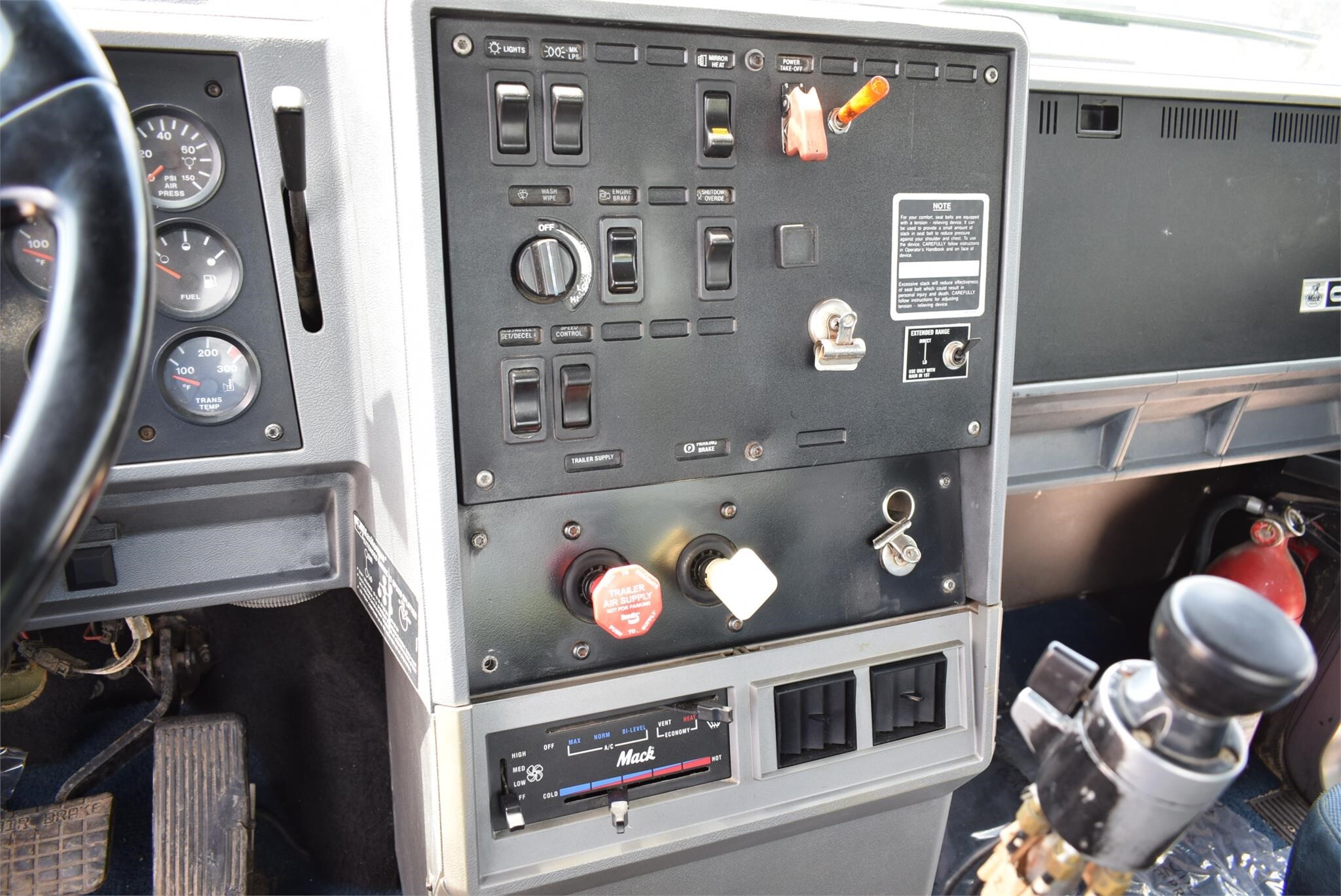 1993 Mack CH613 Semi Trucks/Trailer