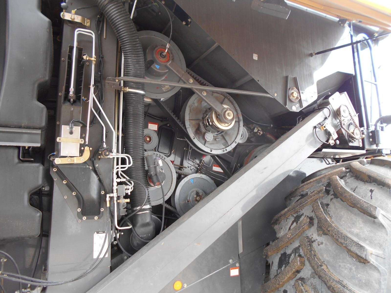 2011 Claas Lexion 760 Combine