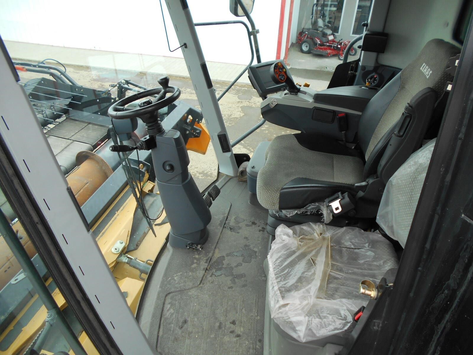 2011 Claas Lexion 760 Combine