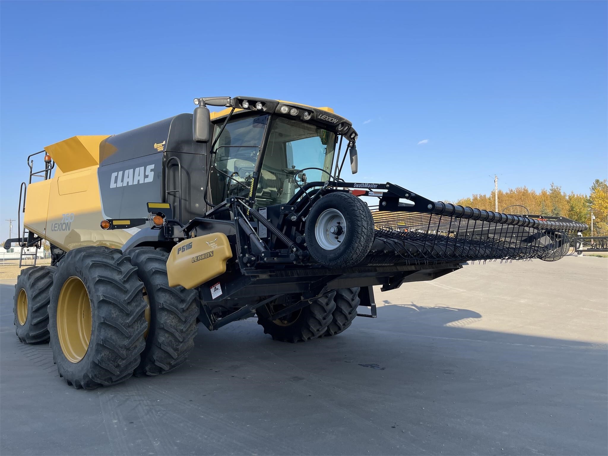 2013 Claas Lexion 760 Combine