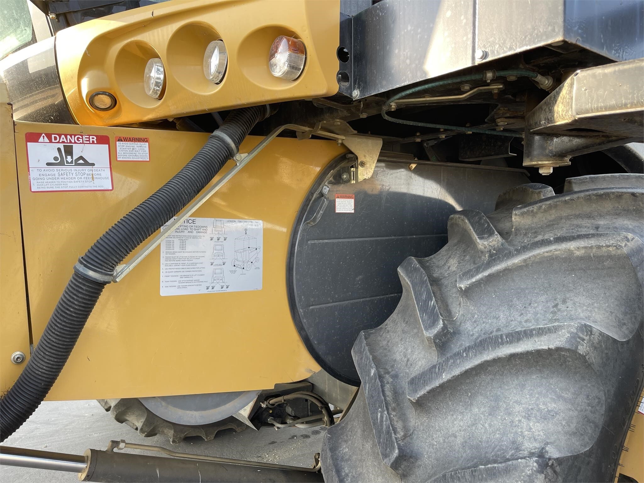 2013 Claas Lexion 760 Combine