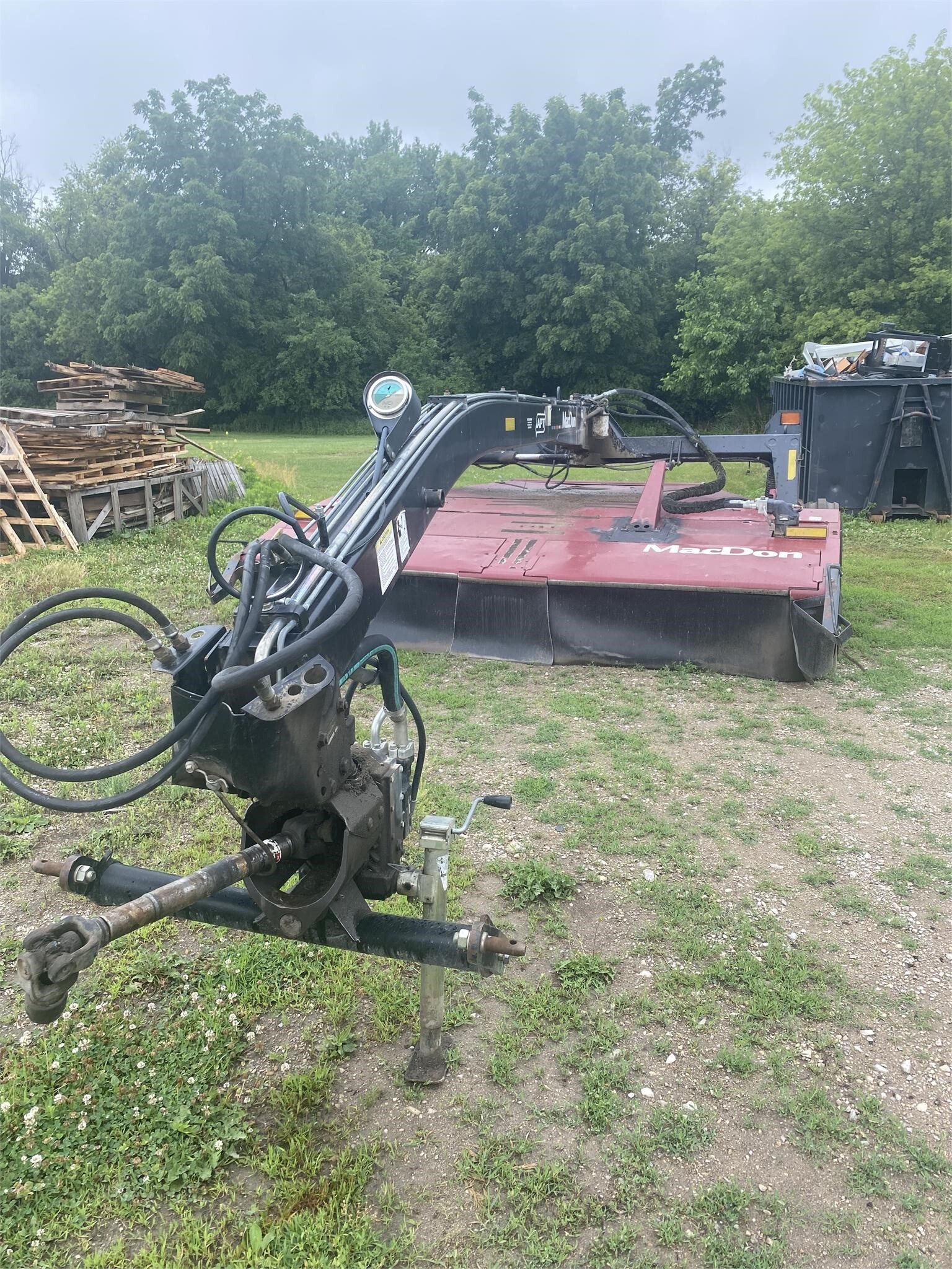 2008 MacDon R80 Mower Conditioner
