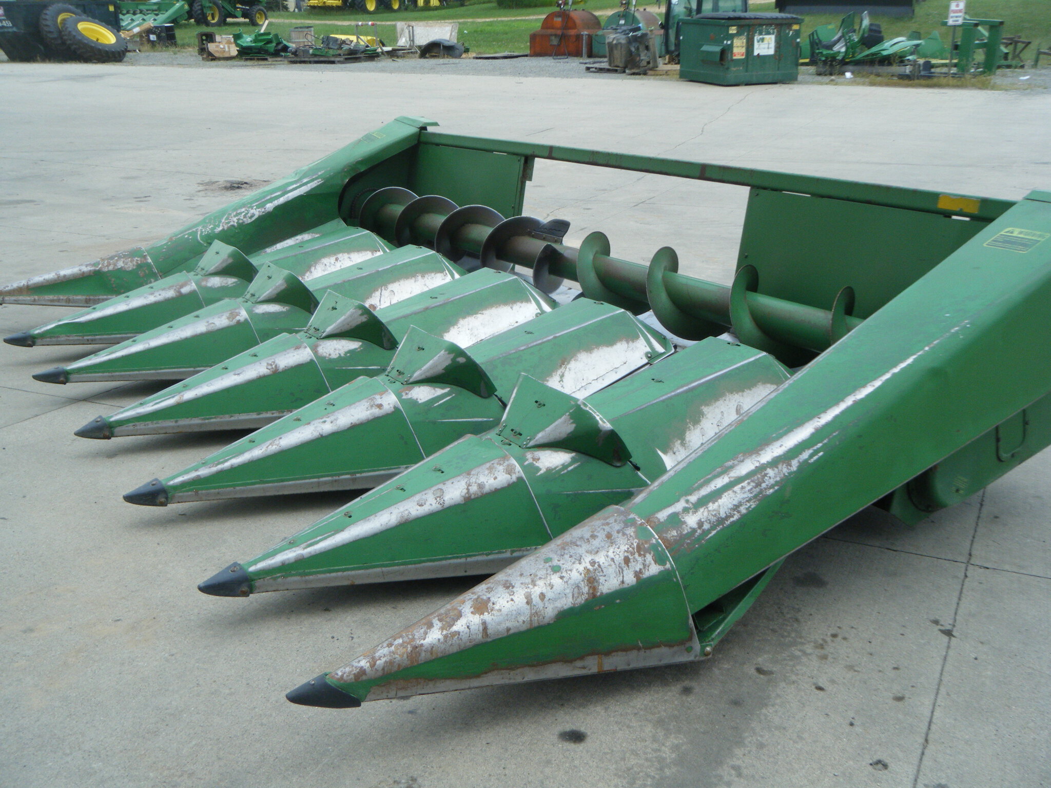 1981 John Deere 643 Corn Head