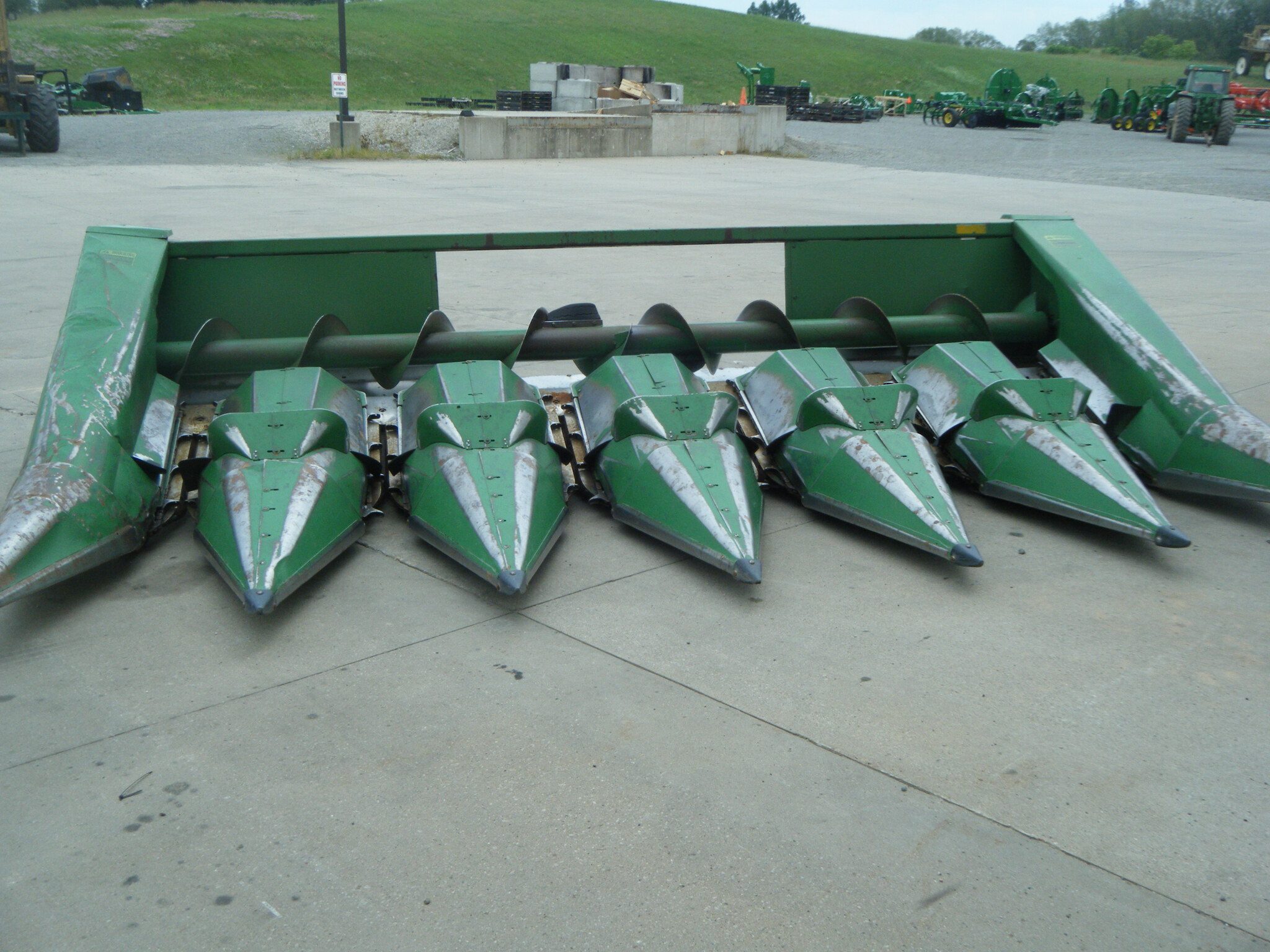 1981 John Deere 643 Corn Head