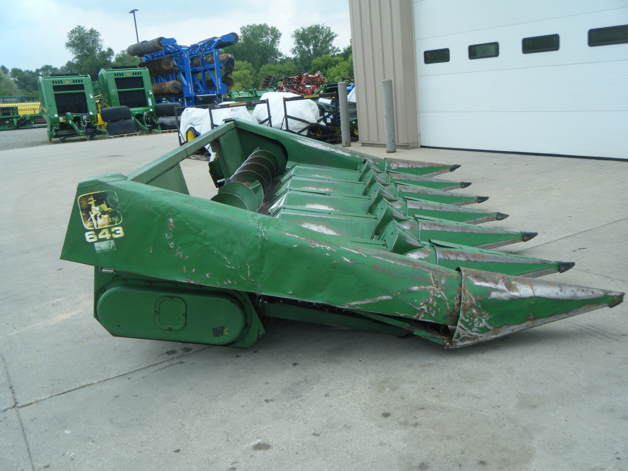 1981 John Deere 643 Corn Head