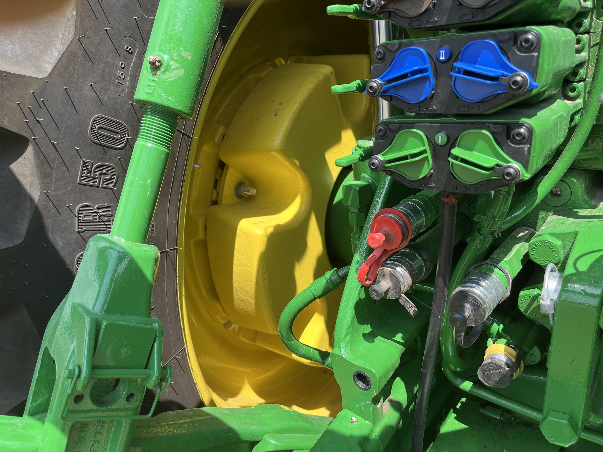 2023 John Deere 8R 250 Tractor