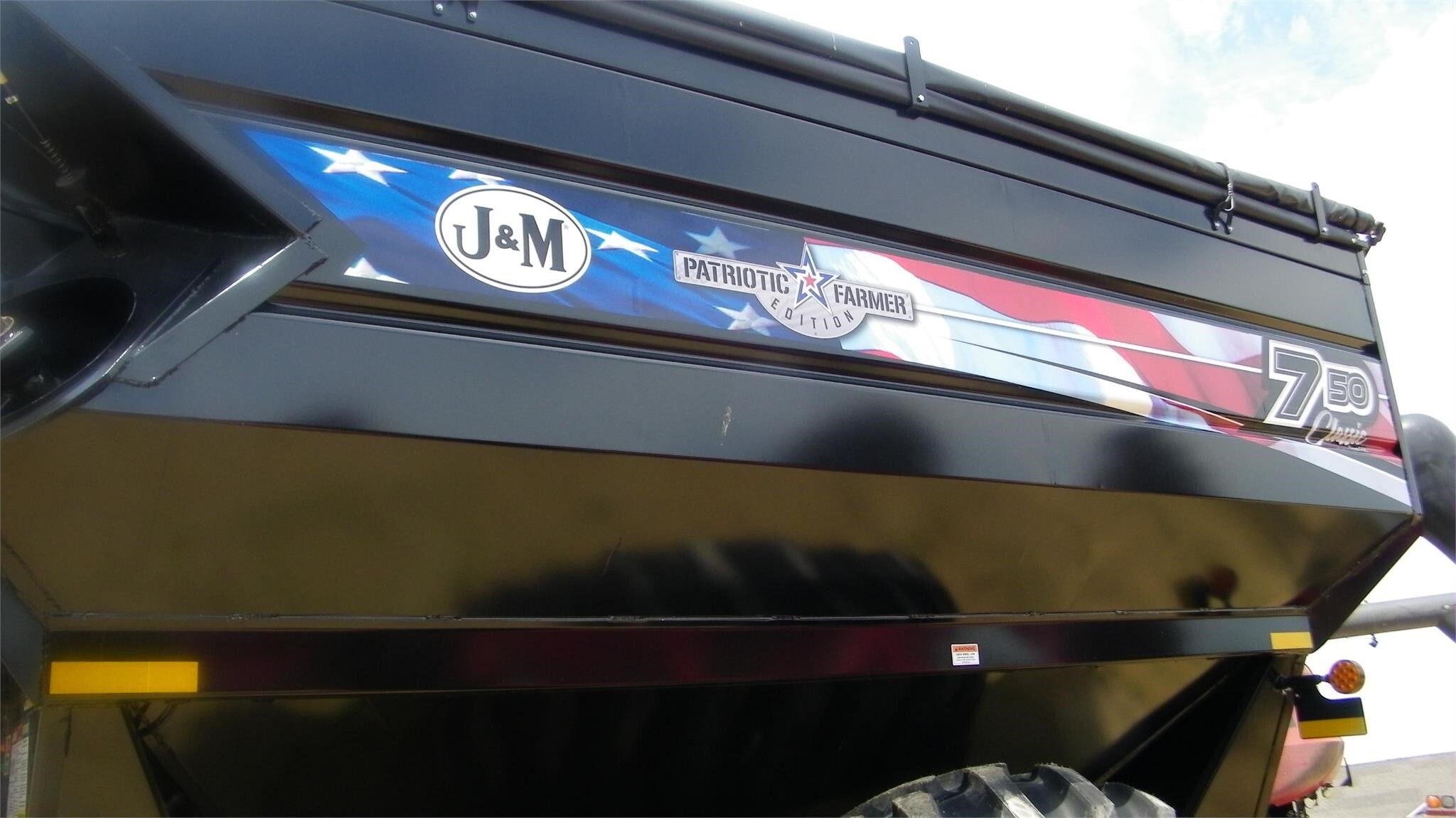 2026 J&M 750 Grain Cart