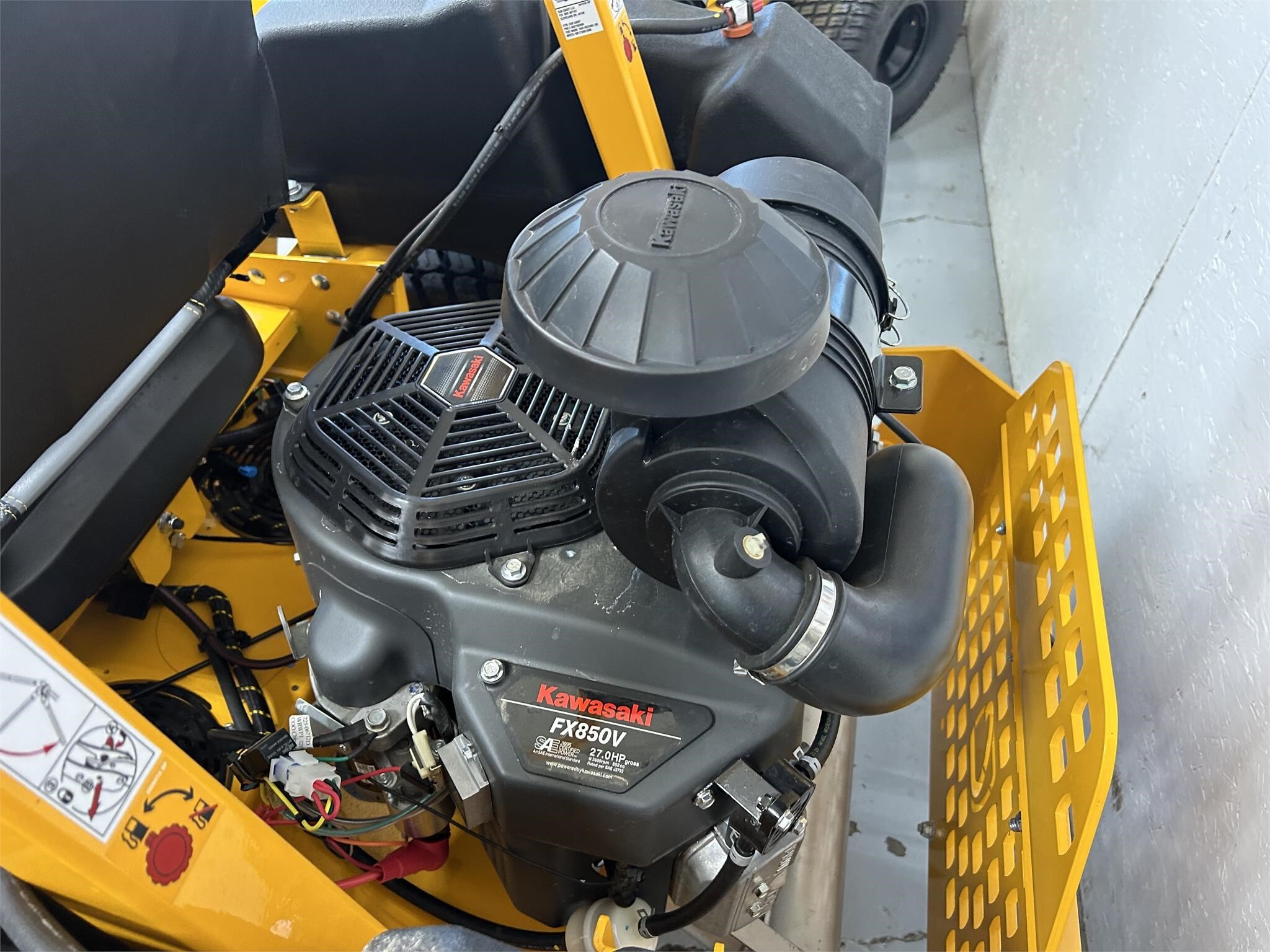 2023 Cub Cadet PRO Z 560S KW Lawn Mower