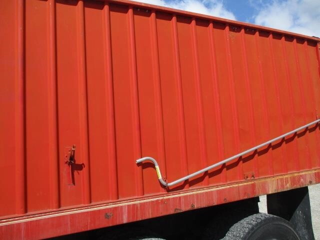 1986 Mack R686ST Semi Trucks/Trailer