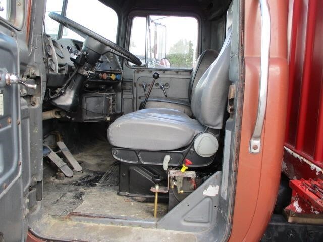 1986 Mack R686ST Semi Trucks/Trailer