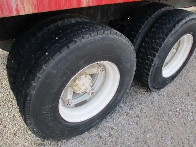 1986 Mack R686ST Semi Trucks/Trailer