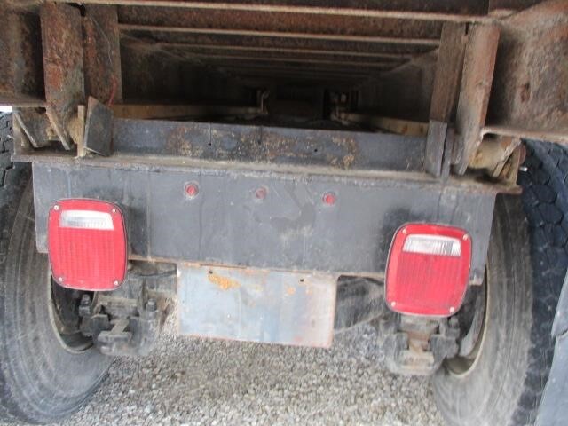 1986 Mack R686ST Semi Trucks/Trailer