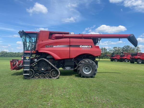 2018 Case IH 9240 Combine