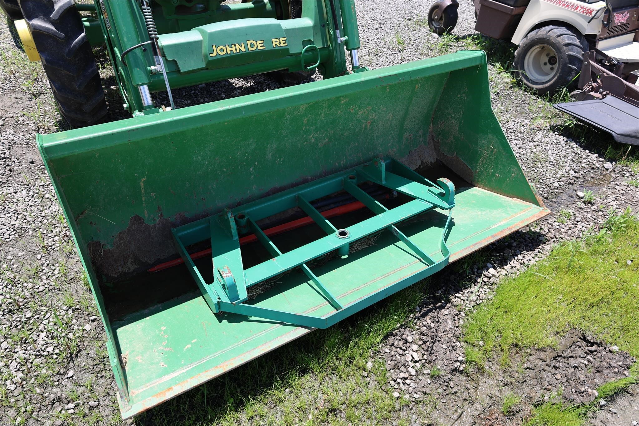 2013 John Deere 5065E Tractor