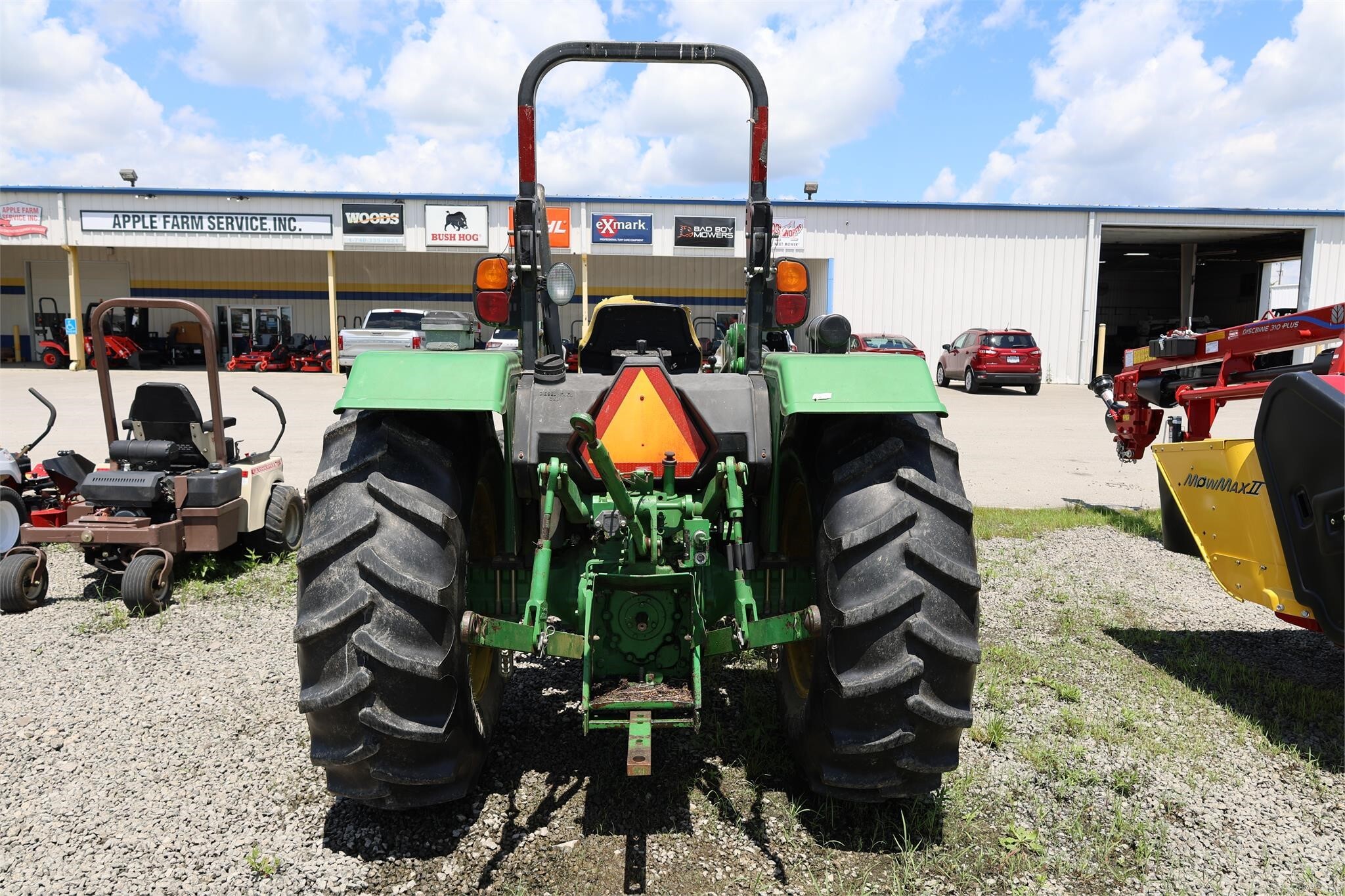 2013 John Deere 5065E Tractor