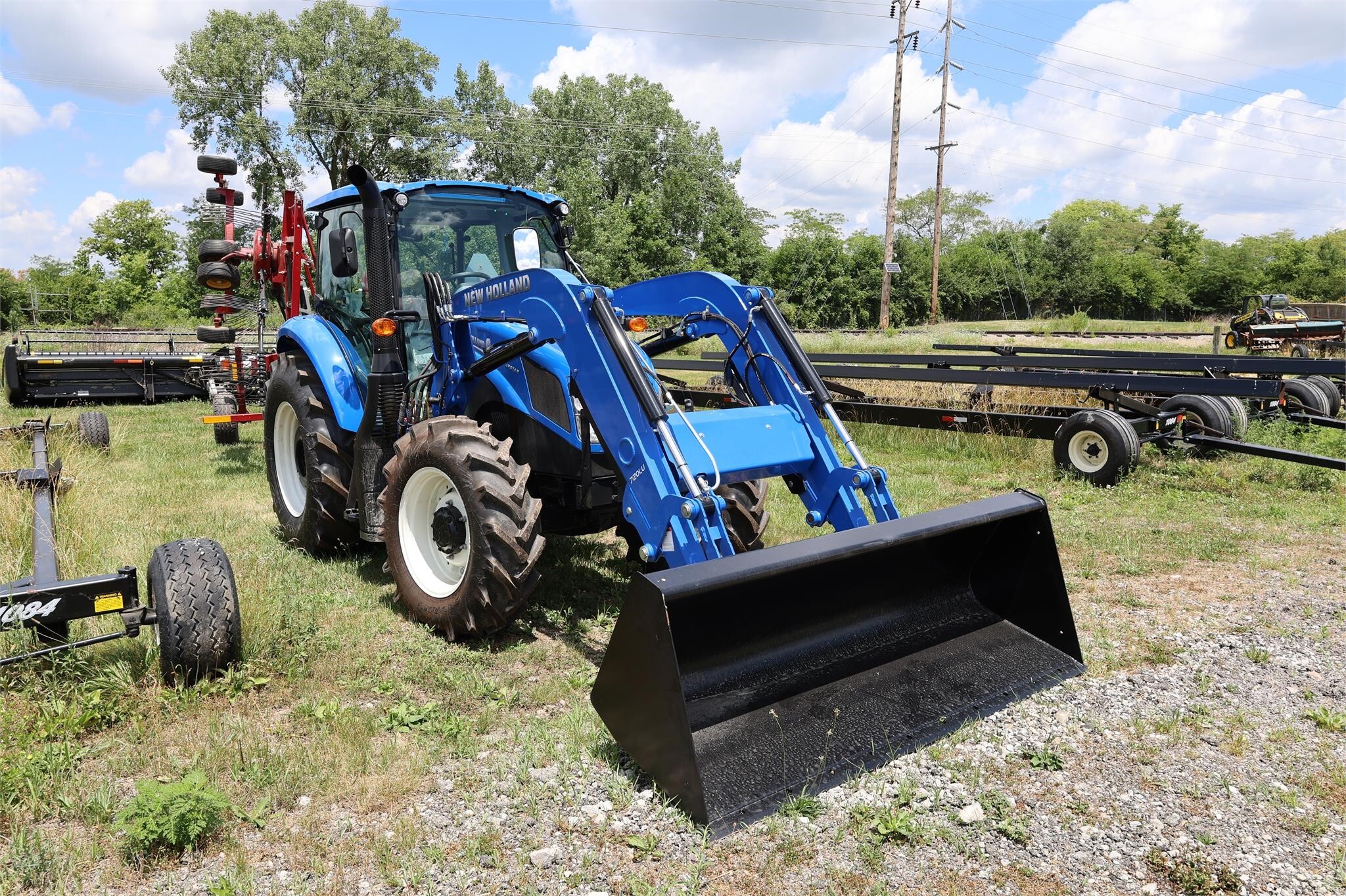  New Holland POWERSTAR 90 Tractor