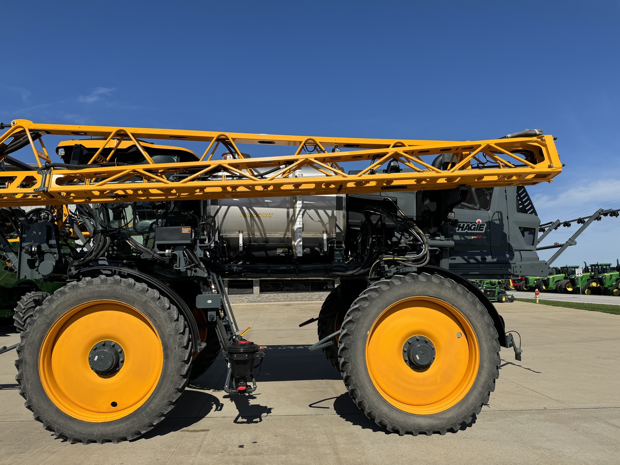 2022 Hagie STS12 Self-Propelled Sprayer