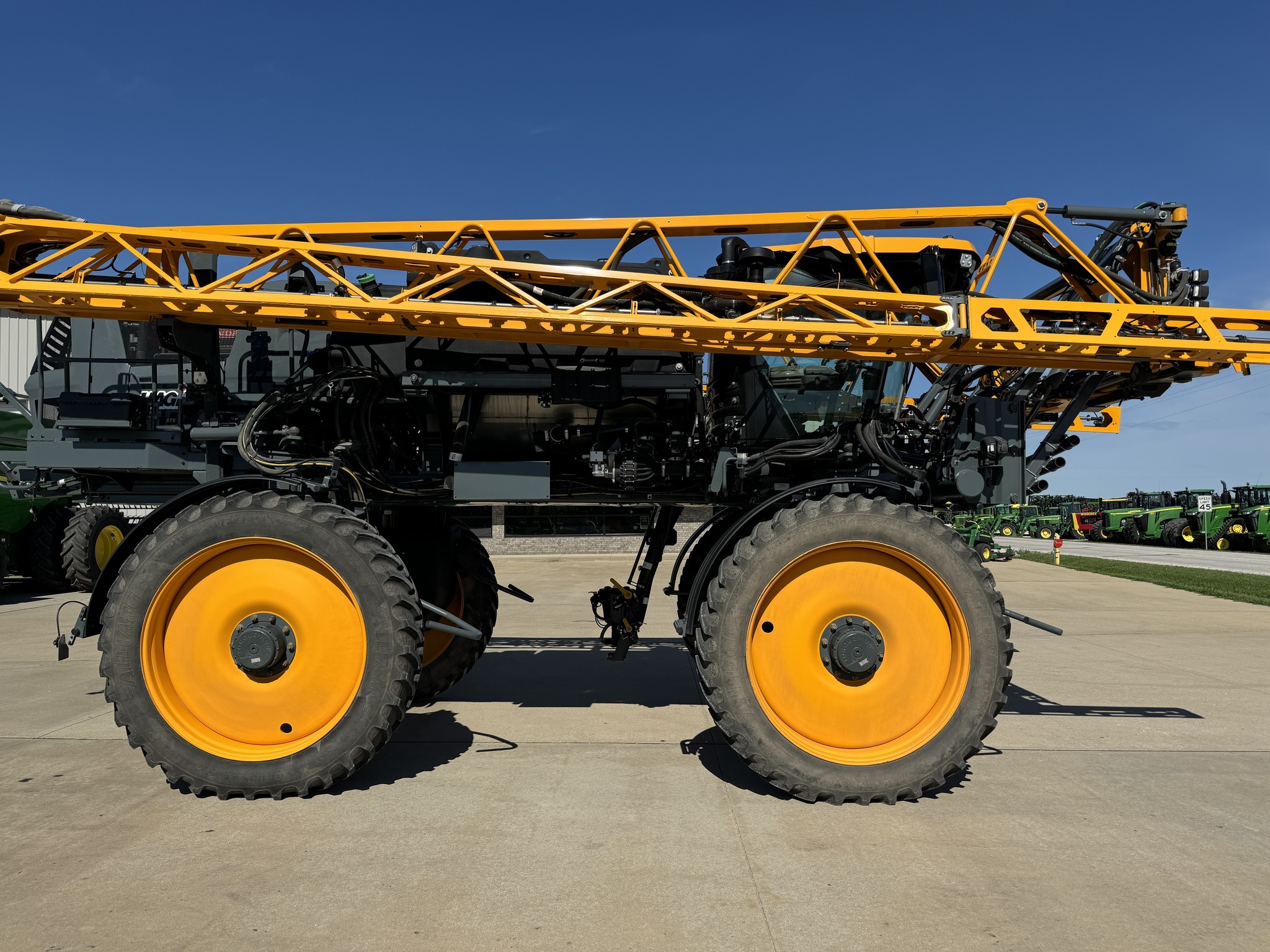2022 Hagie STS12 Self-Propelled Sprayer