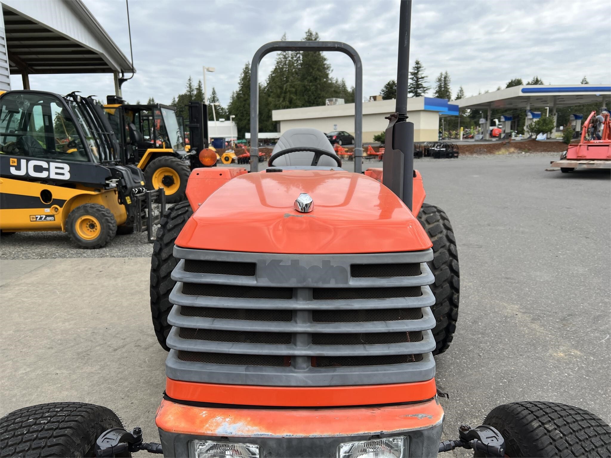  Kubota M4700 Tractor