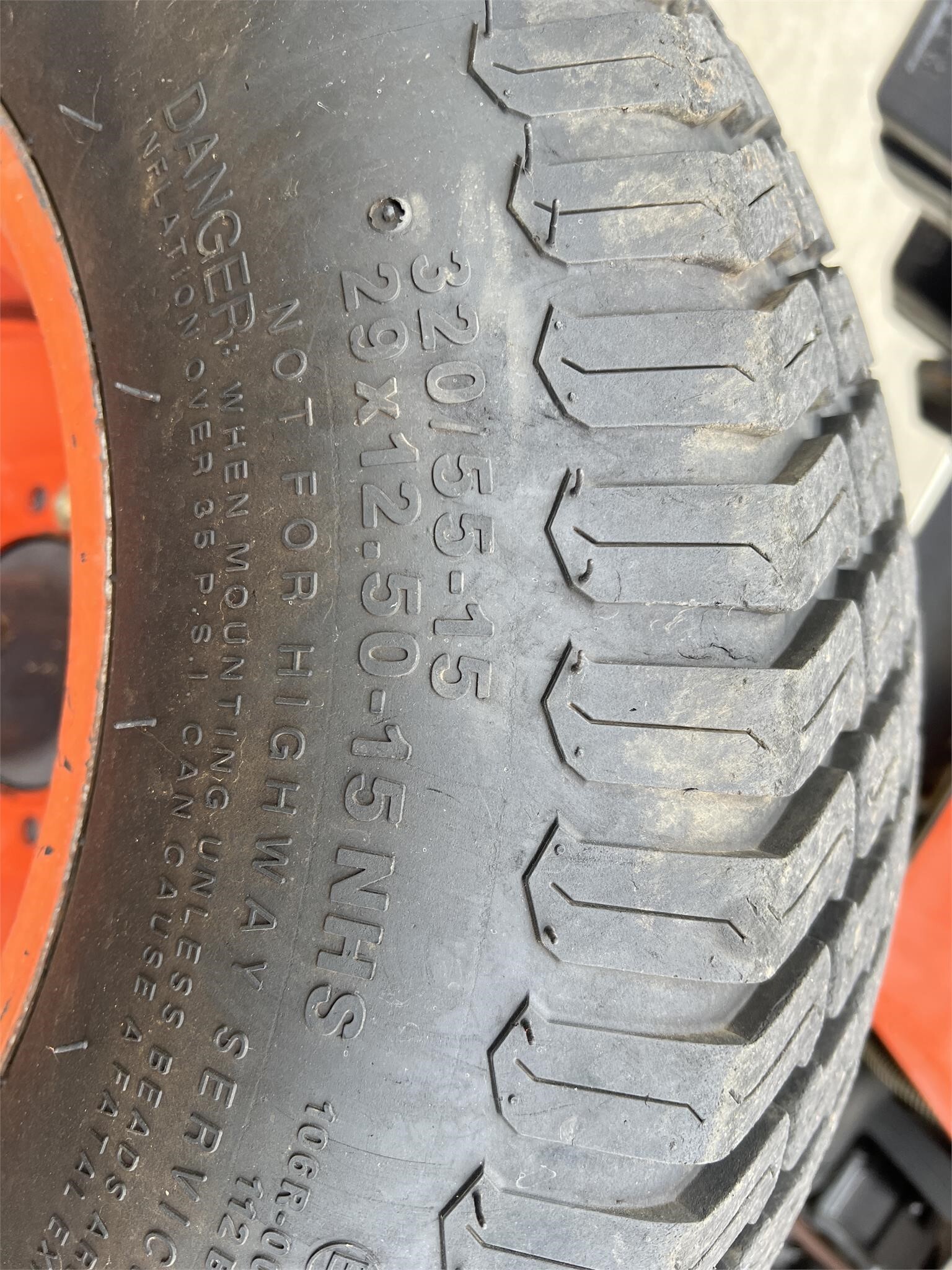  Kubota M4700 Tractor