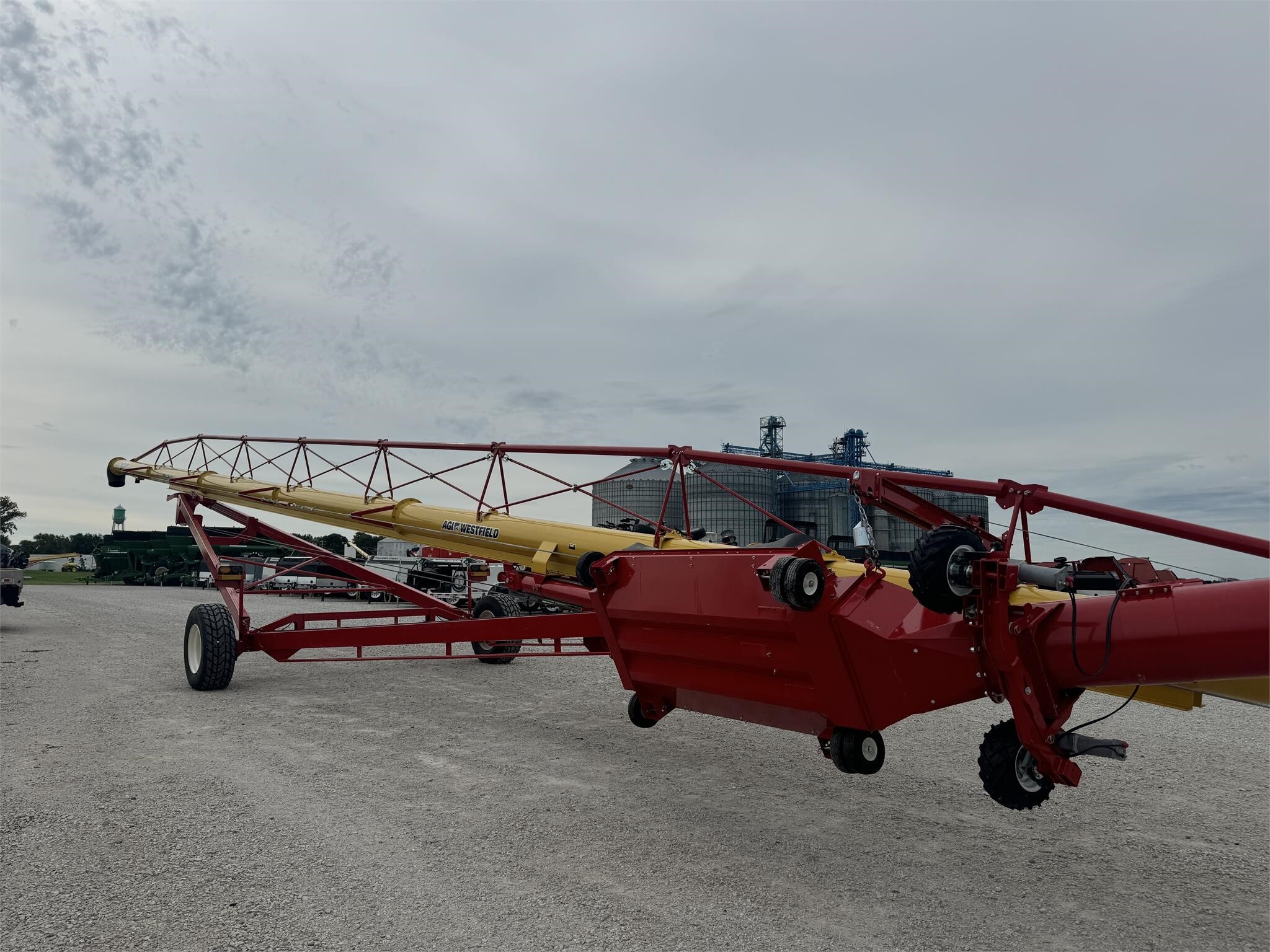 2026 Westfield MKX2 16-105 Augers and Conveyor