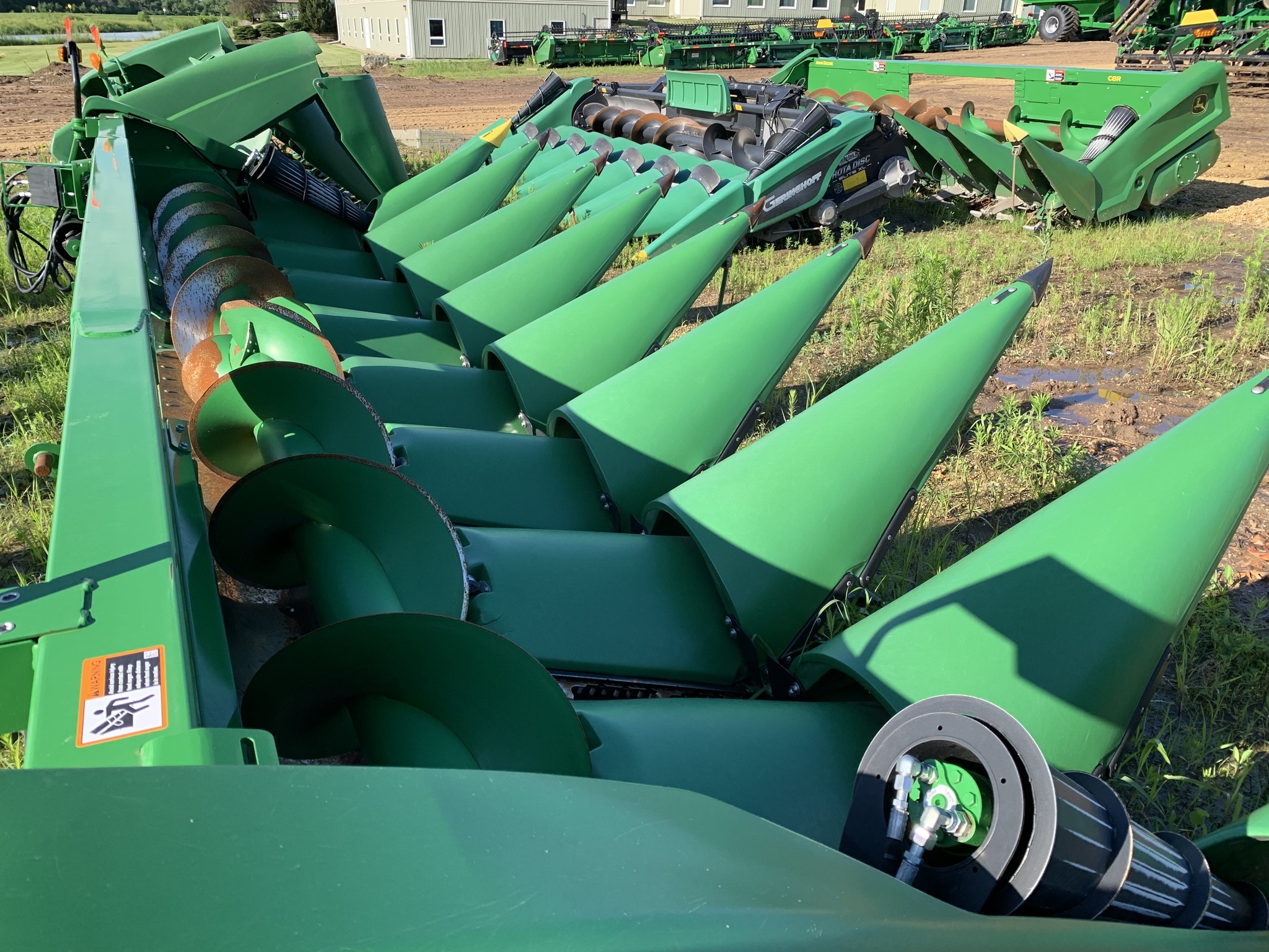 2023 John Deere C8R Corn Head