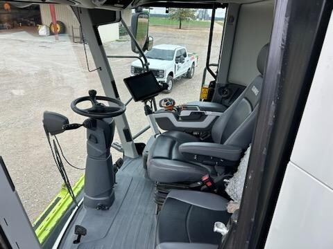 2021 Claas LEXION 8600TT Combine