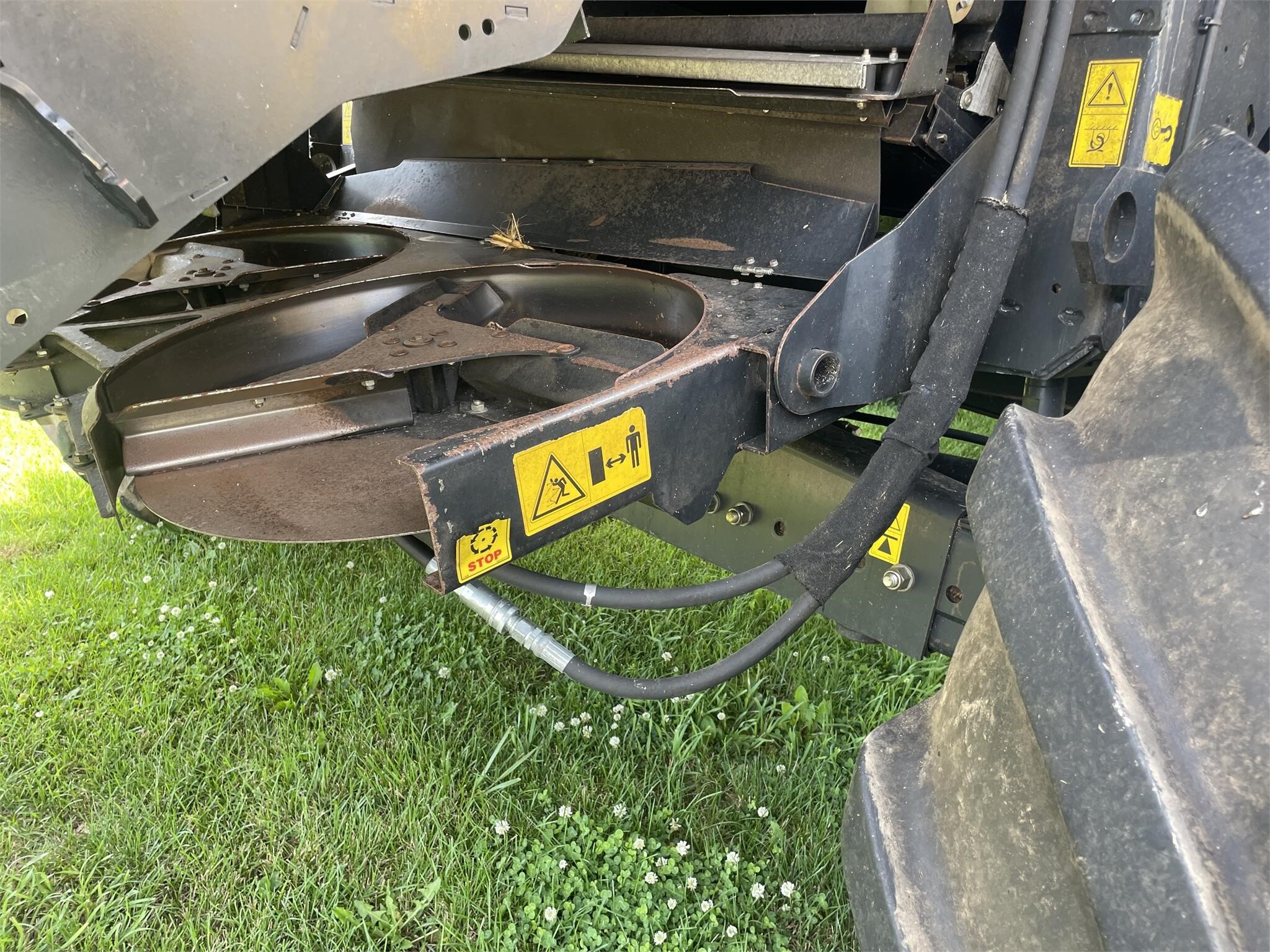 2017 New Holland CR8.90 Combine