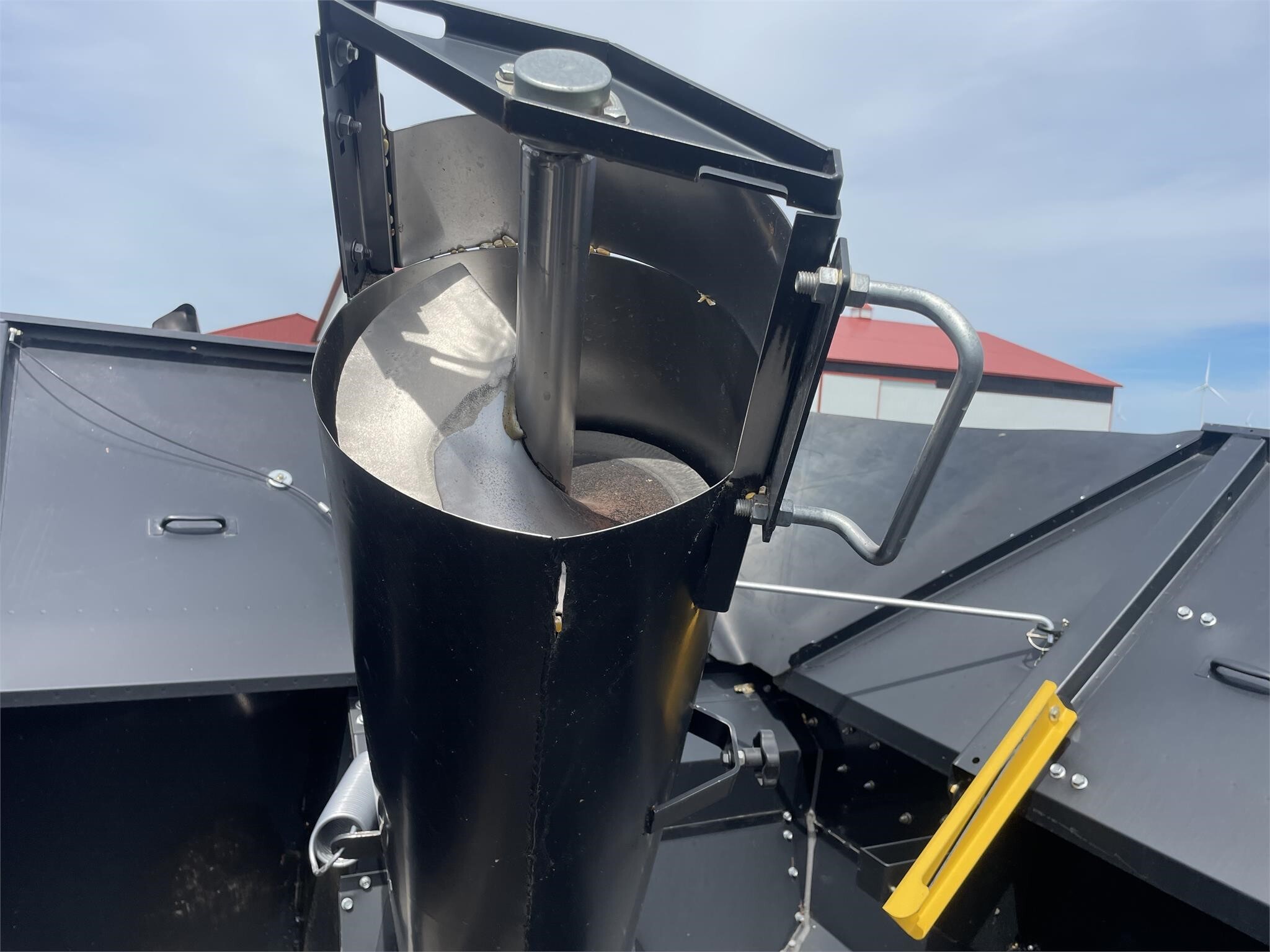 2017 New Holland CR8.90 Combine