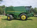 2017 John Deere S680 Combine